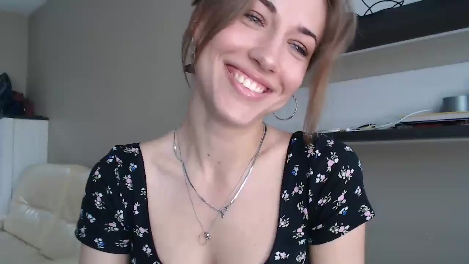 Gallery image thumbnail from GalaxyAnisia's myfreecams stream on, 08/12/2024, 16:33 image 1 of 20