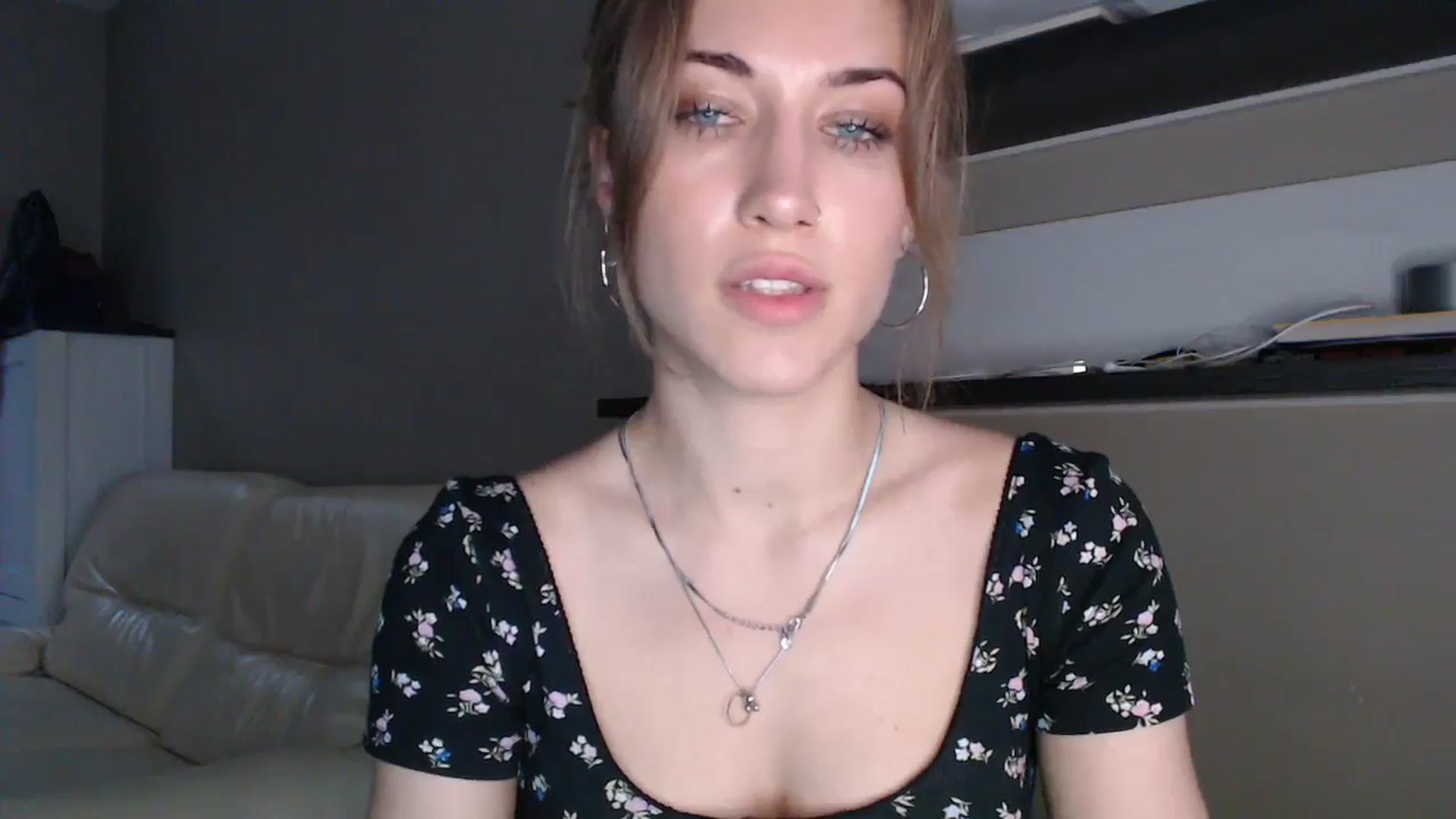 Gallery image thumbnail from GalaxyAnisia's myfreecams stream on, 08/12/2024, 19:01 image 7 of 20