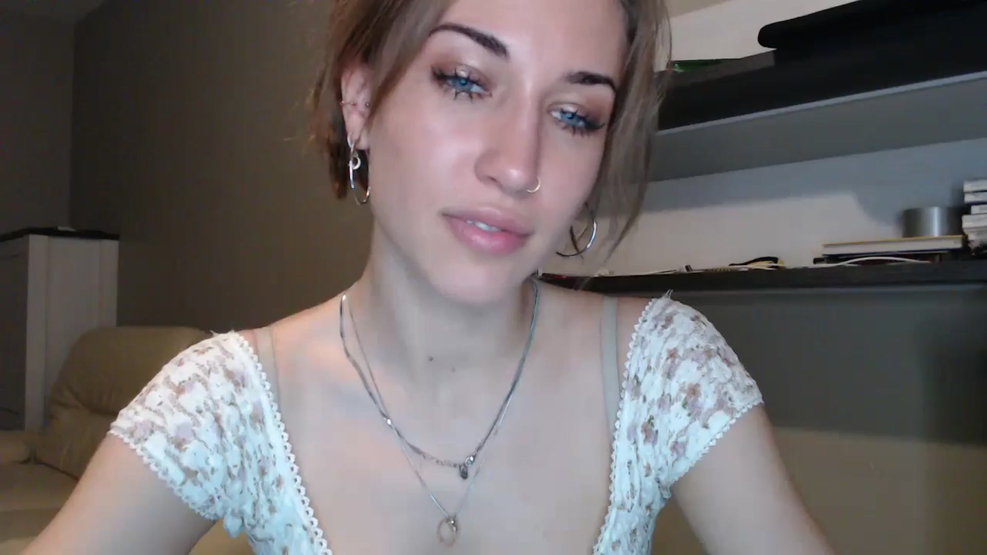 Gallery image thumbnail from GalaxyAnisia's myfreecams stream on, 08/14/2024, 02:57 image 2 of 20