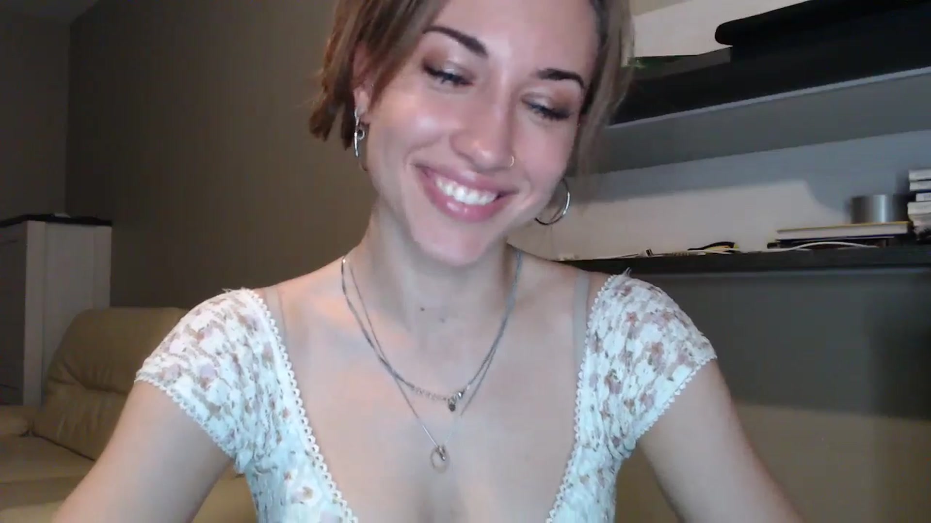 Gallery image thumbnail from GalaxyAnisia's myfreecams stream on, 08/14/2024, 02:57 image 5 of 20