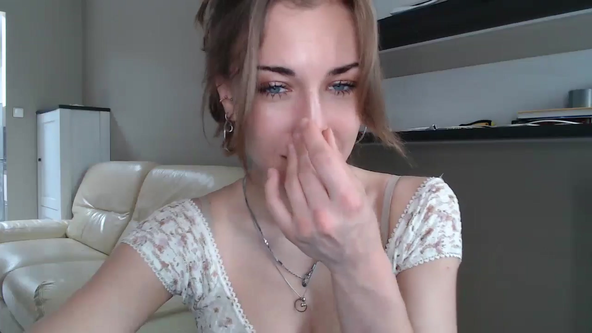Gallery image thumbnail from GalaxyAnisia's myfreecams stream on, 08/15/2024, 13:37 image 13 of 20