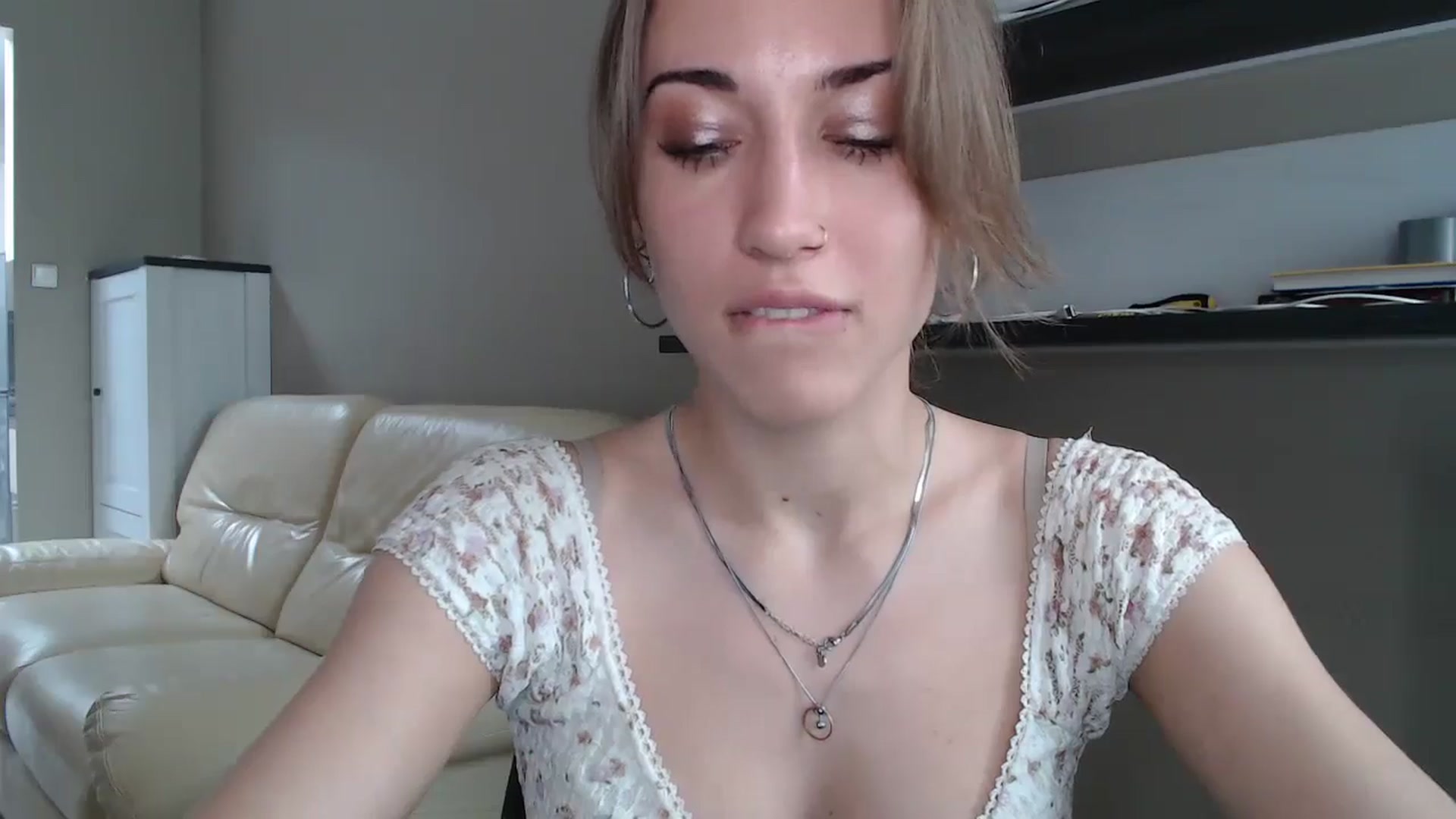 Gallery image thumbnail from GalaxyAnisia's myfreecams stream on, 08/15/2024, 13:37 image 17 of 20