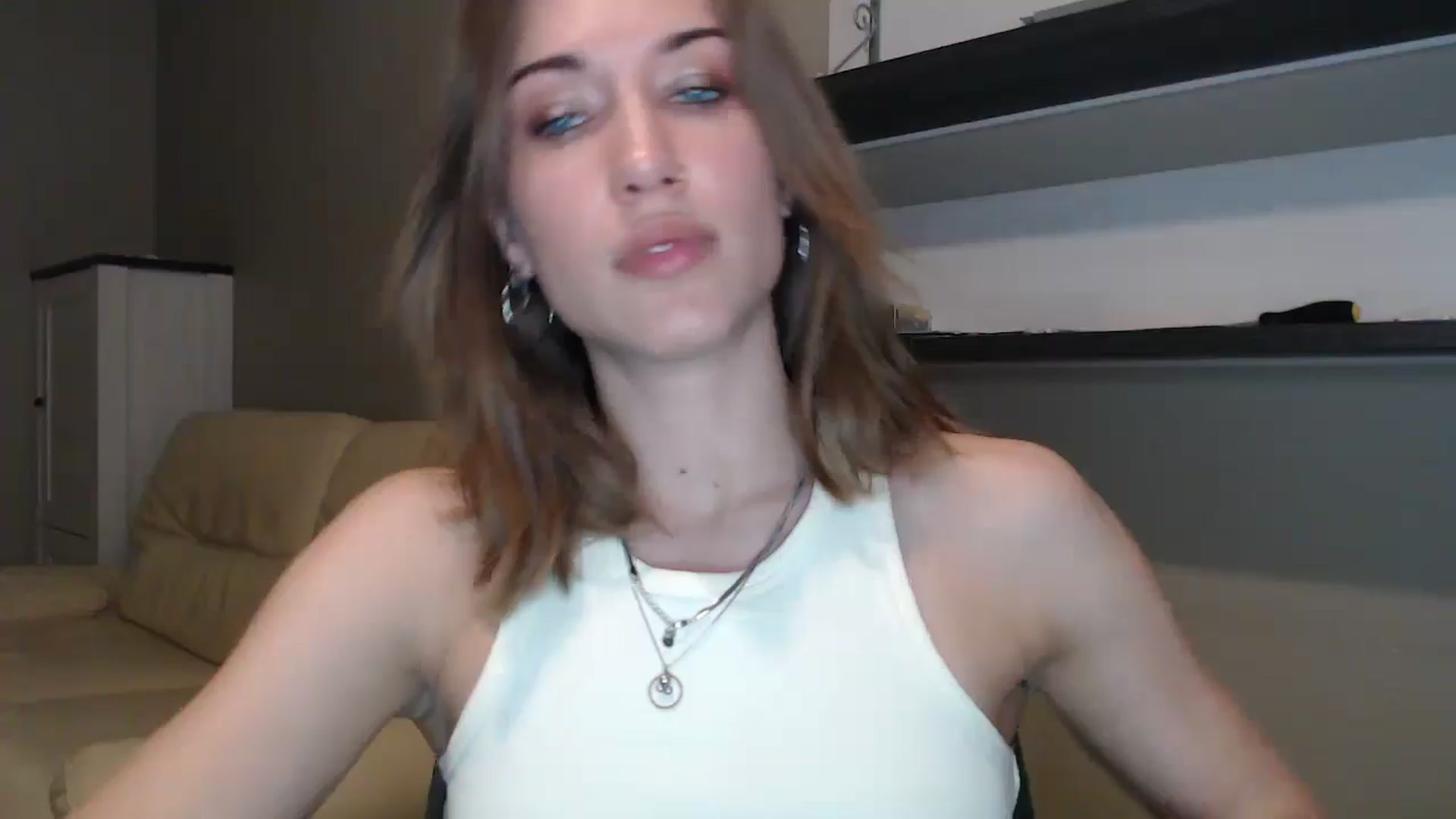 Gallery image thumbnail from GalaxyAnisia's myfreecams stream on, 08/17/2024, 20:42 image 6 of 20