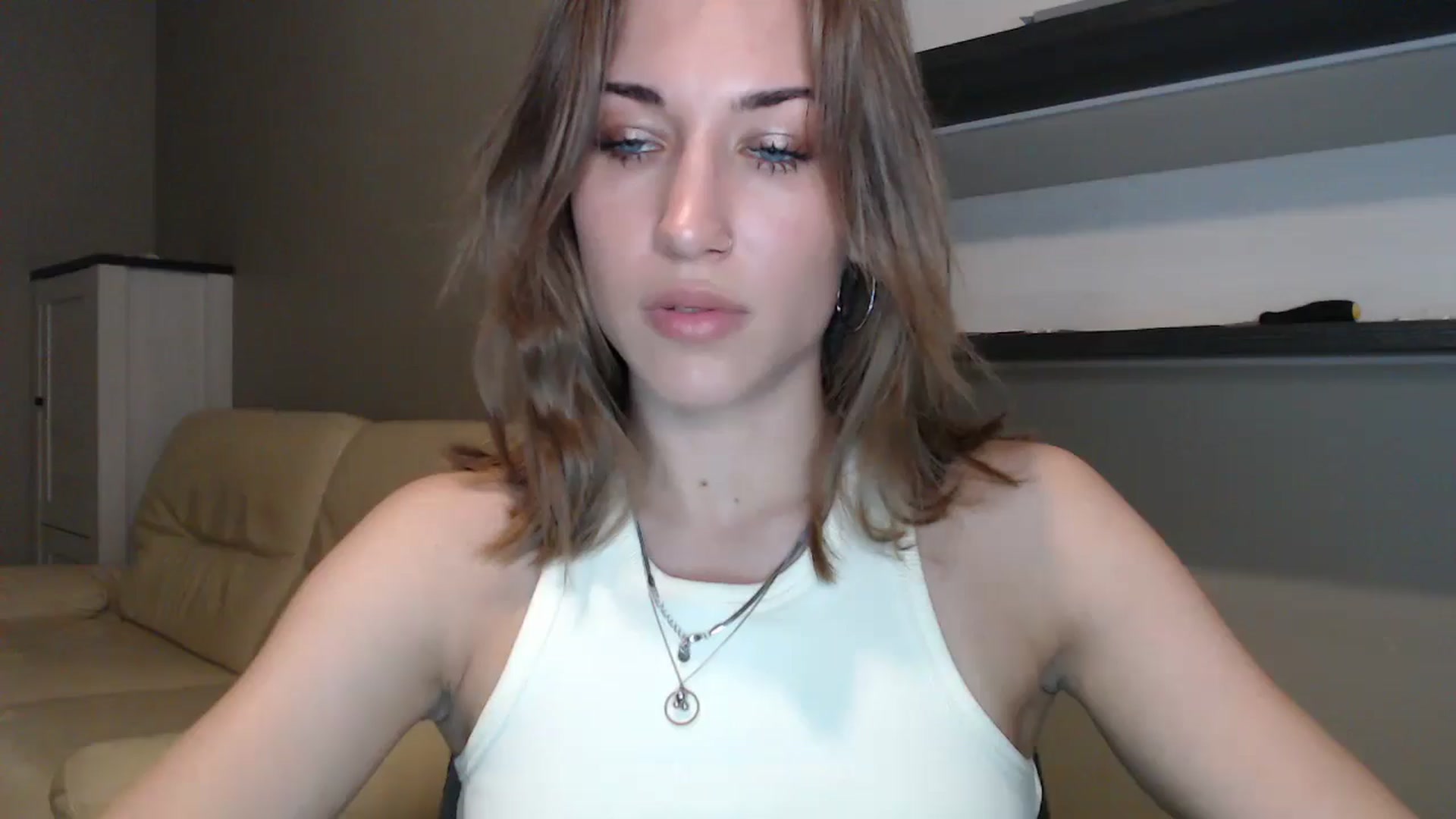 Gallery image thumbnail from GalaxyAnisia's myfreecams stream on, 08/17/2024, 20:42 image 5 of 20