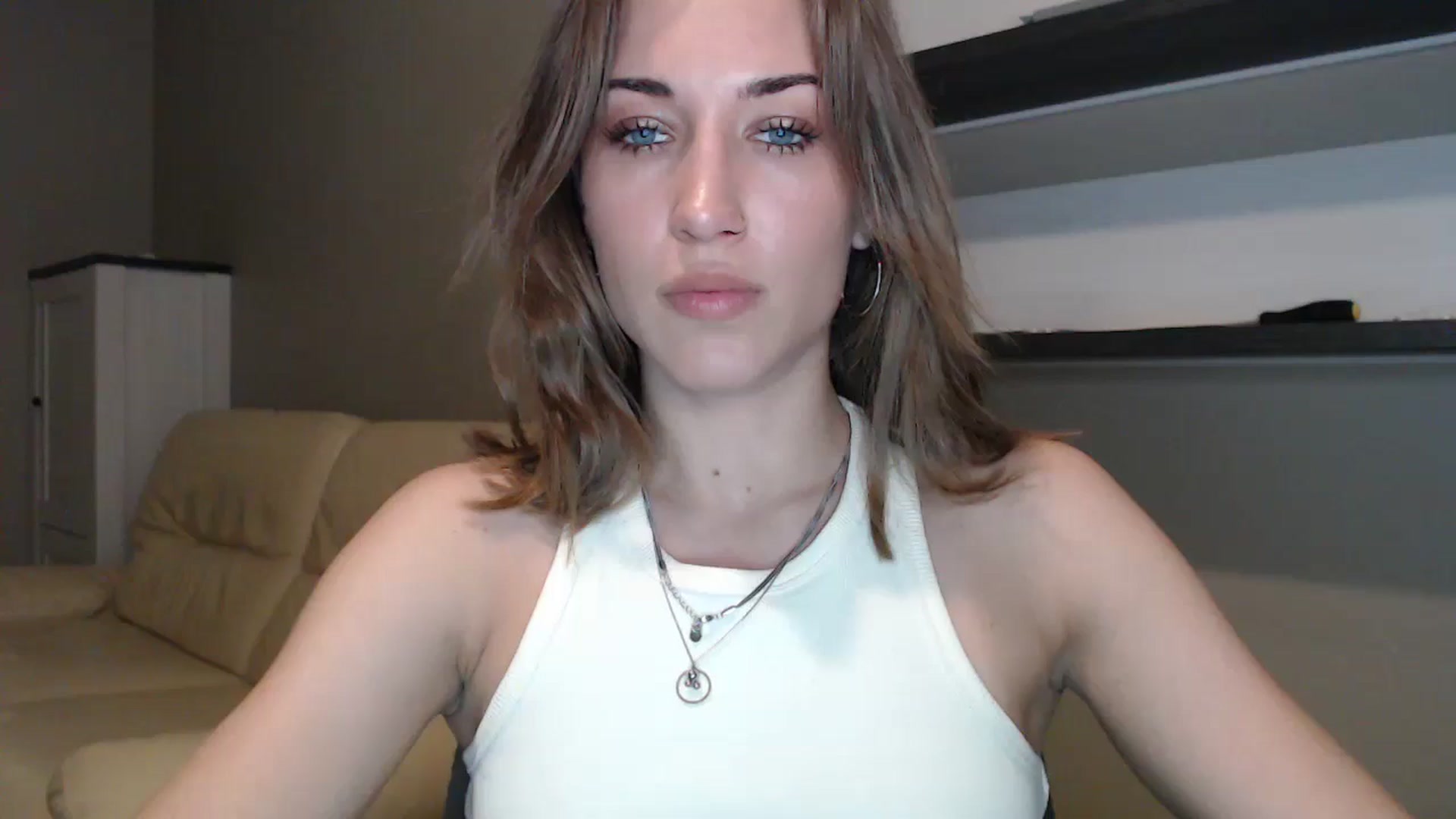 Gallery image thumbnail from GalaxyAnisia's myfreecams stream on, 08/17/2024, 20:42 image 3 of 20