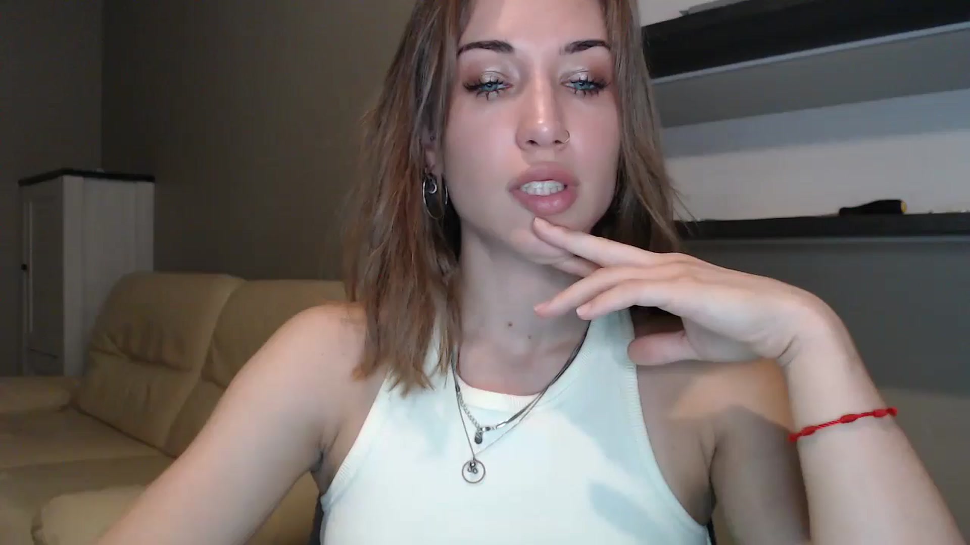 Gallery image thumbnail from GalaxyAnisia's myfreecams stream on, 08/17/2024, 20:42 image 16 of 20