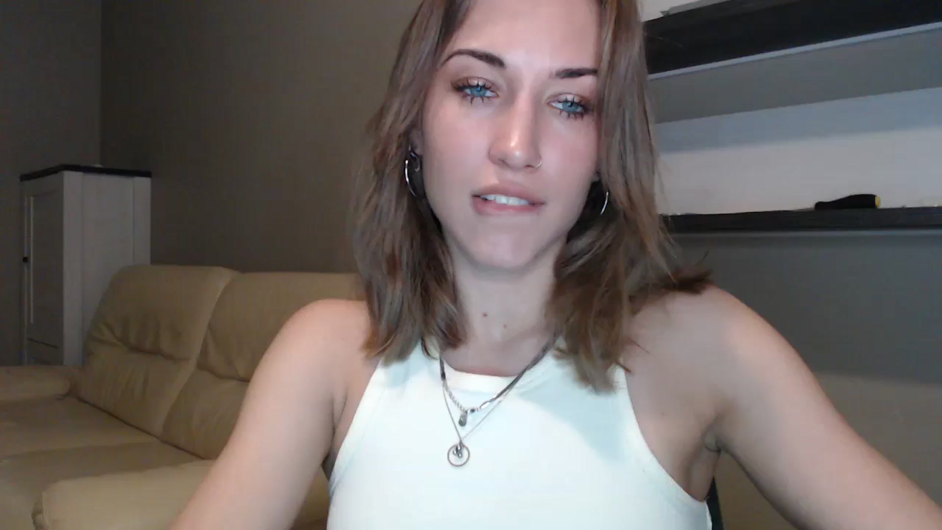 Gallery image thumbnail from GalaxyAnisia's myfreecams stream on, 08/17/2024, 20:42 image 12 of 20
