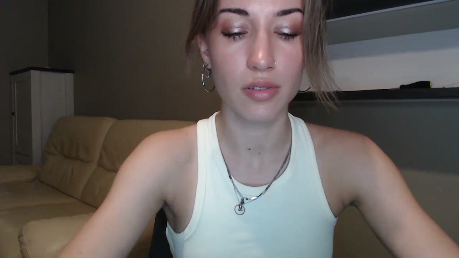 Gallery image thumbnail from GalaxyAnisia's myfreecams stream on, 08/17/2024, 21:05 image 11 of 20