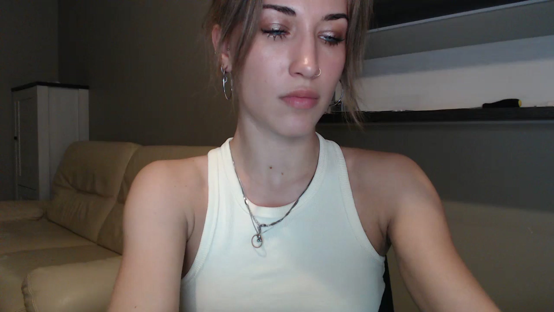 Gallery image thumbnail from GalaxyAnisia's myfreecams stream on, 08/17/2024, 21:05 image 6 of 20