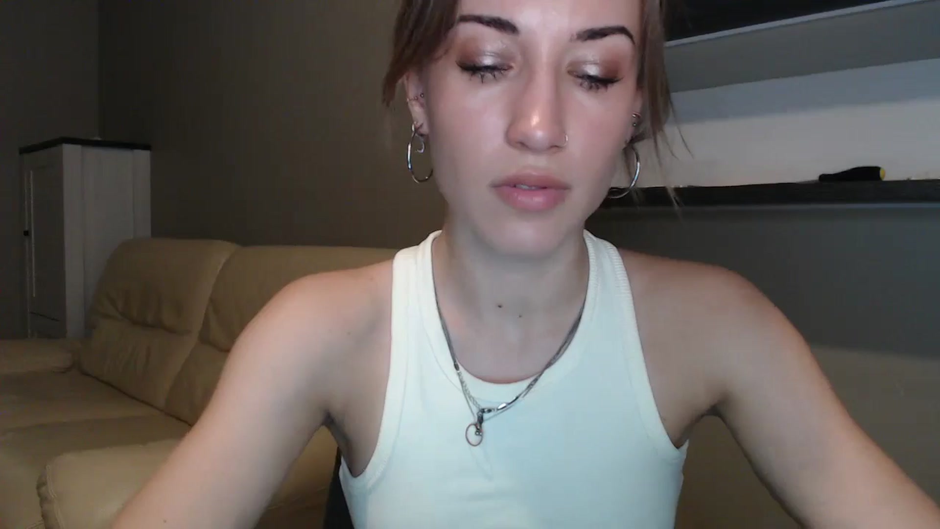 Gallery image thumbnail from GalaxyAnisia's myfreecams stream on, 08/17/2024, 21:05 image 12 of 20
