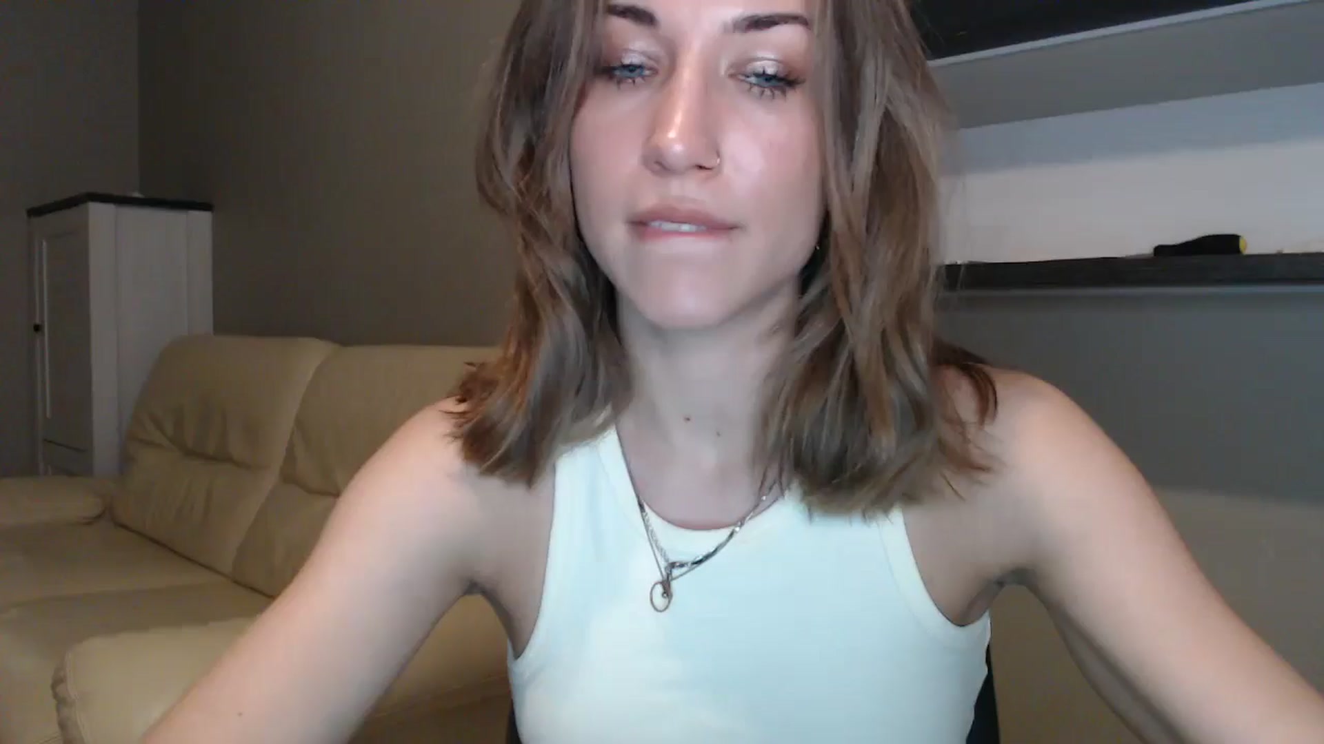 Gallery image thumbnail from GalaxyAnisia's myfreecams stream on, 08/17/2024, 21:05 image 13 of 20
