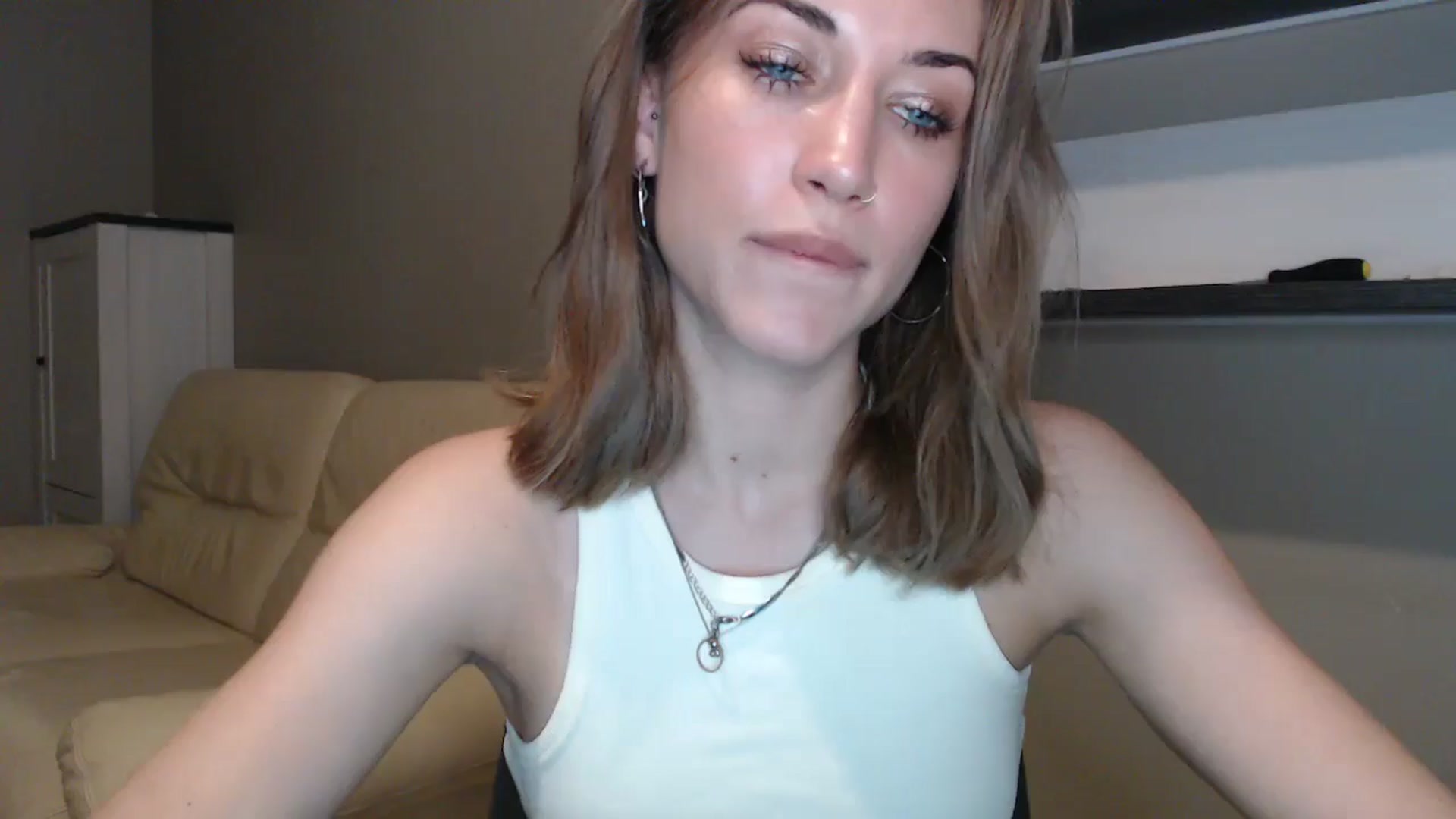 Gallery image thumbnail from GalaxyAnisia's myfreecams stream on, 08/17/2024, 21:05 image 18 of 20