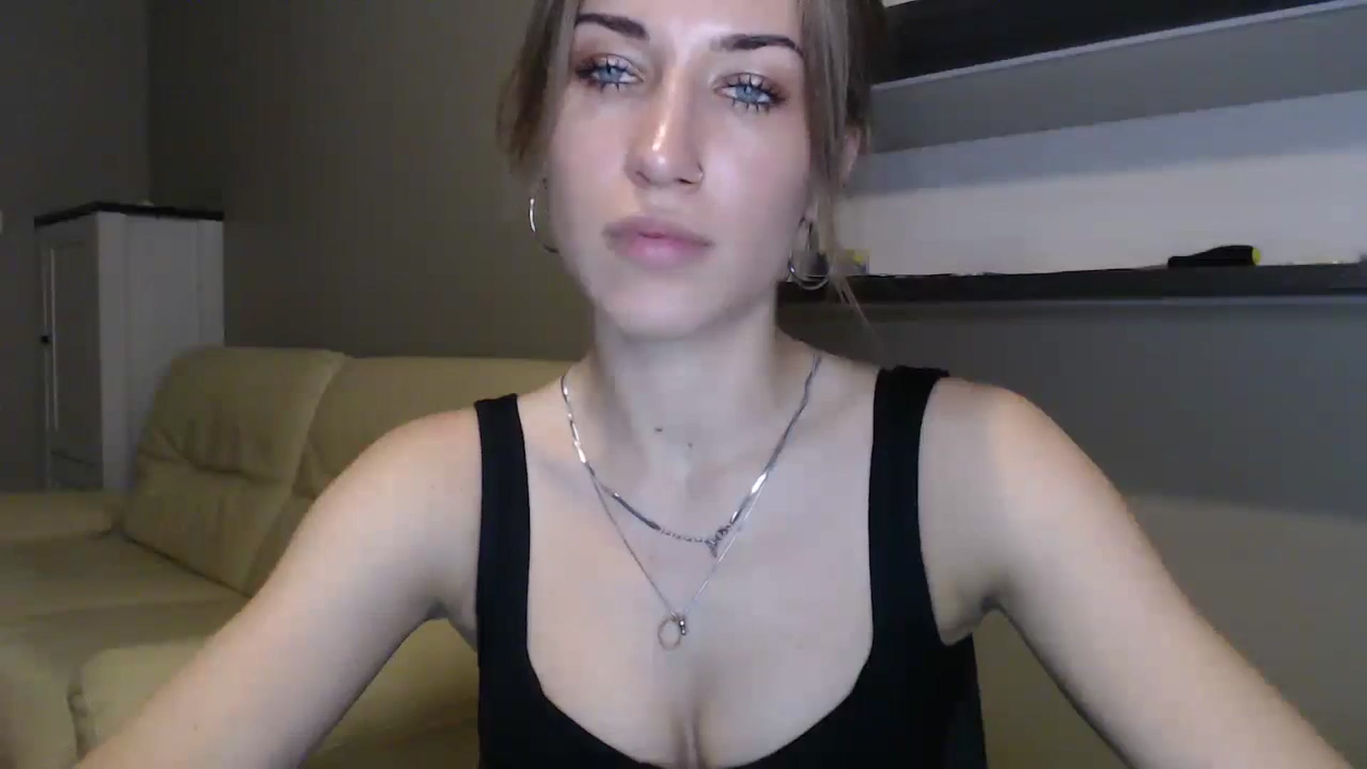 Gallery image thumbnail from GalaxyAnisia's myfreecams stream on, 08/17/2024, 22:54 image 9 of 20