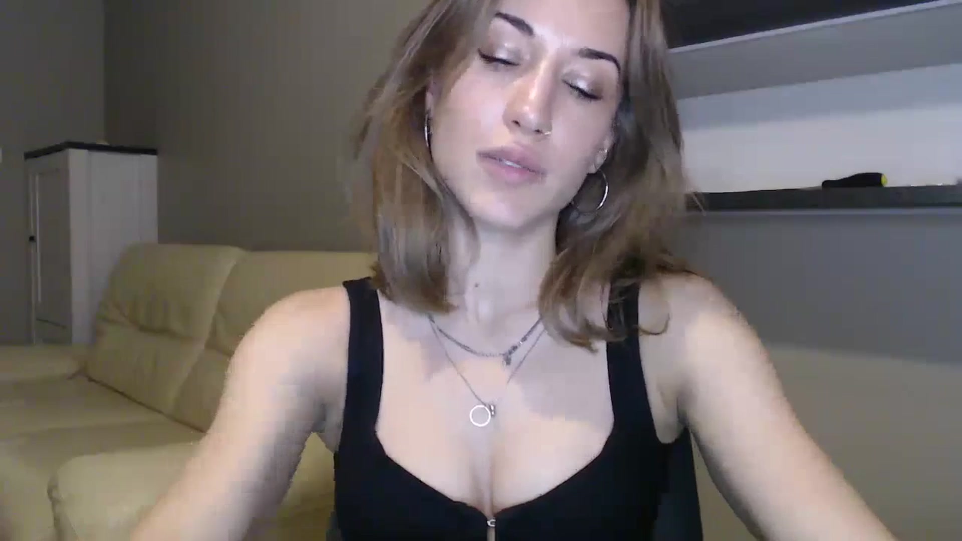 Gallery image thumbnail from GalaxyAnisia's myfreecams stream on, 08/17/2024, 22:54 image 7 of 20
