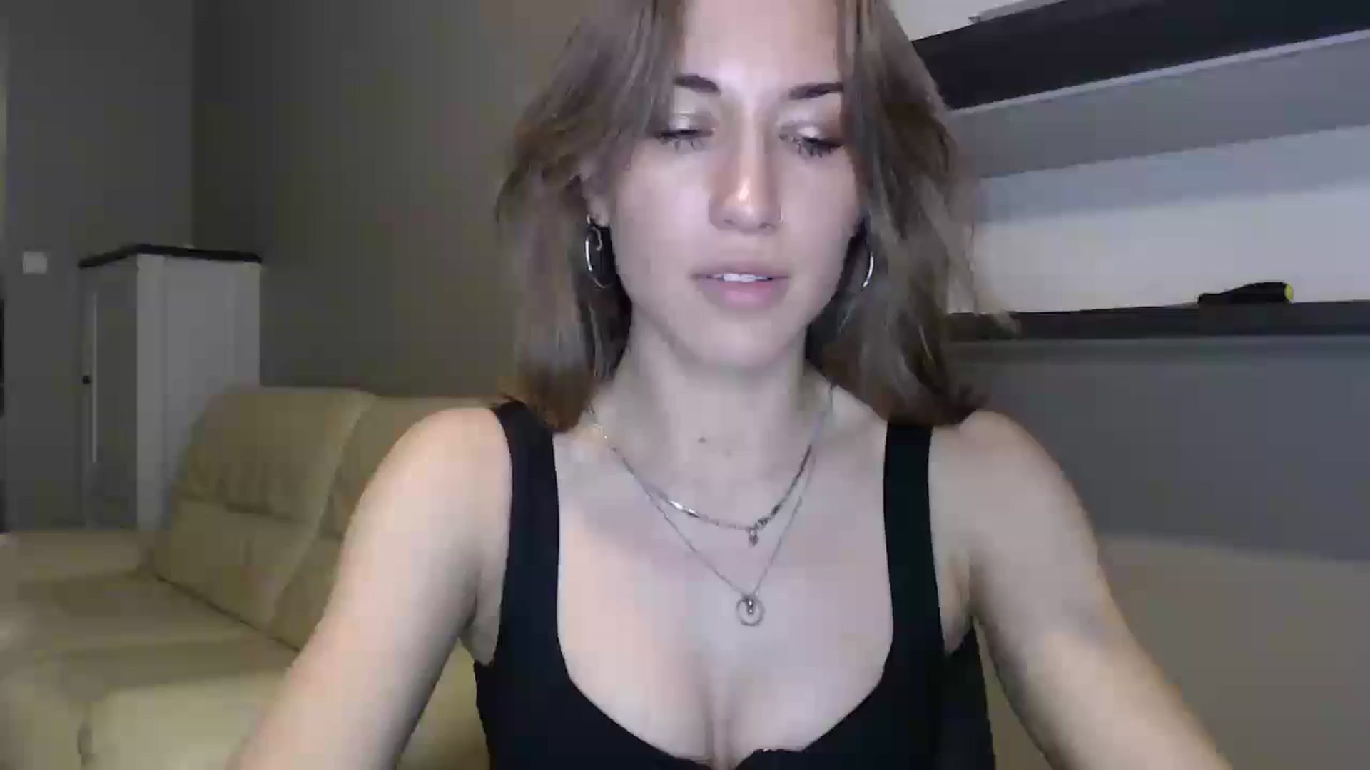 Gallery image thumbnail from GalaxyAnisia's myfreecams stream on, 08/17/2024, 23:21 image 8 of 20