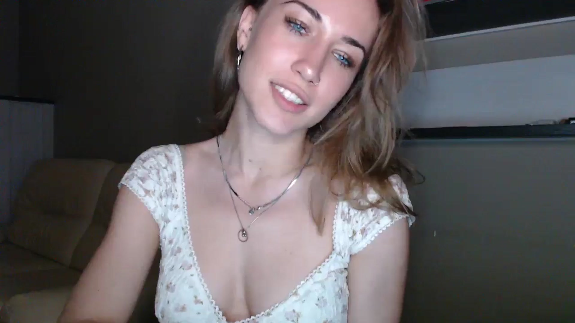 Gallery image thumbnail from GalaxyAnisia's myfreecams stream on, 08/20/2024, 21:58 image 8 of 20
