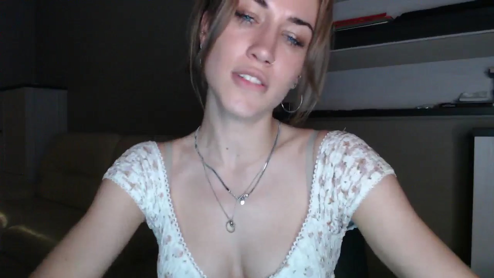 Gallery image thumbnail from GalaxyAnisia's myfreecams stream on, 08/20/2024, 22:52 image 8 of 20