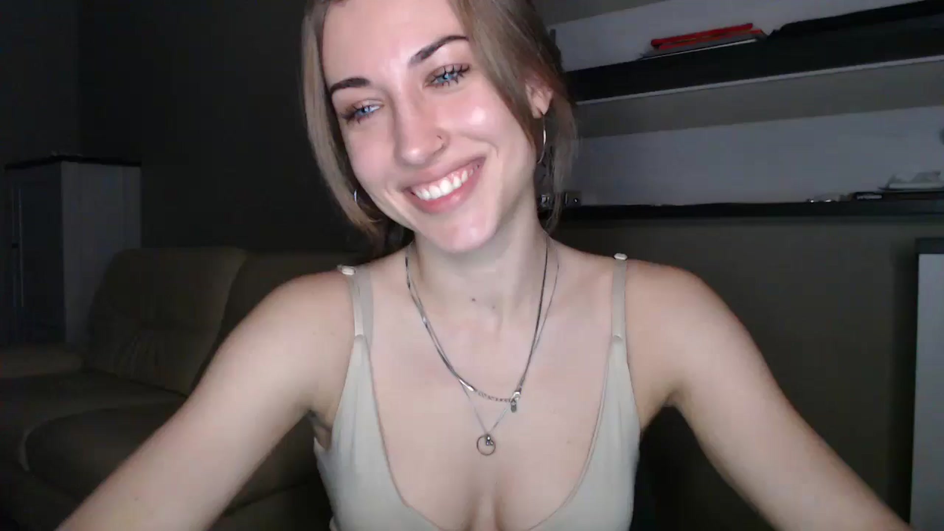 Gallery image thumbnail from GalaxyAnisia's myfreecams stream on, 08/21/2024, 19:13 image 3 of 20