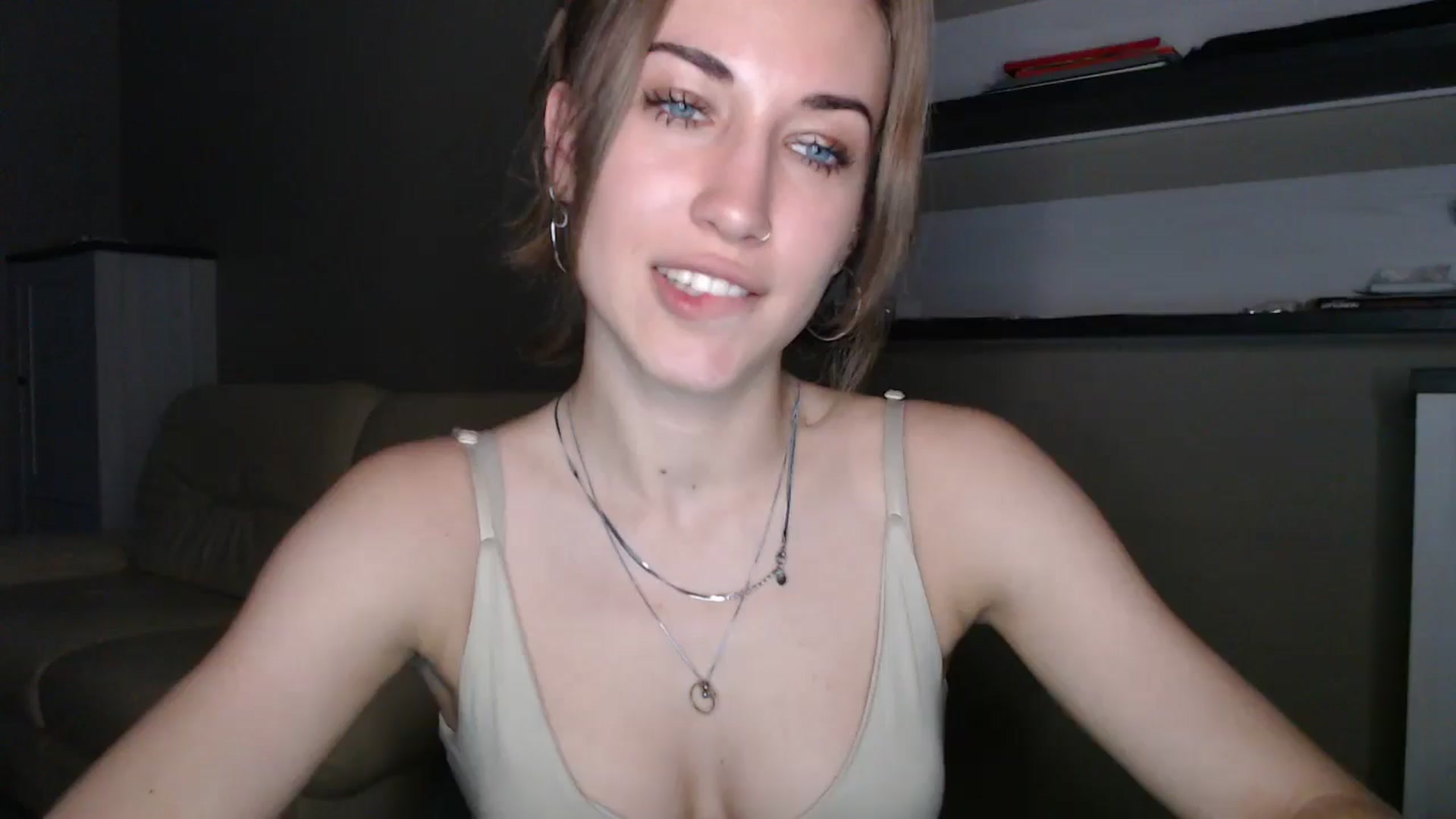 Gallery image thumbnail from GalaxyAnisia's myfreecams stream on, 08/21/2024, 19:13 image 1 of 20