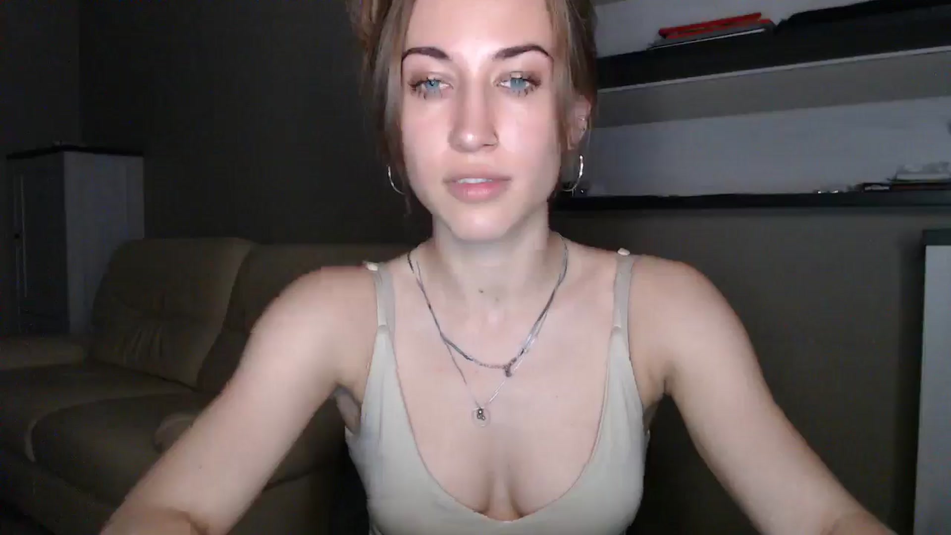 Gallery image thumbnail from GalaxyAnisia's myfreecams stream on, 08/21/2024, 19:13 image 17 of 20