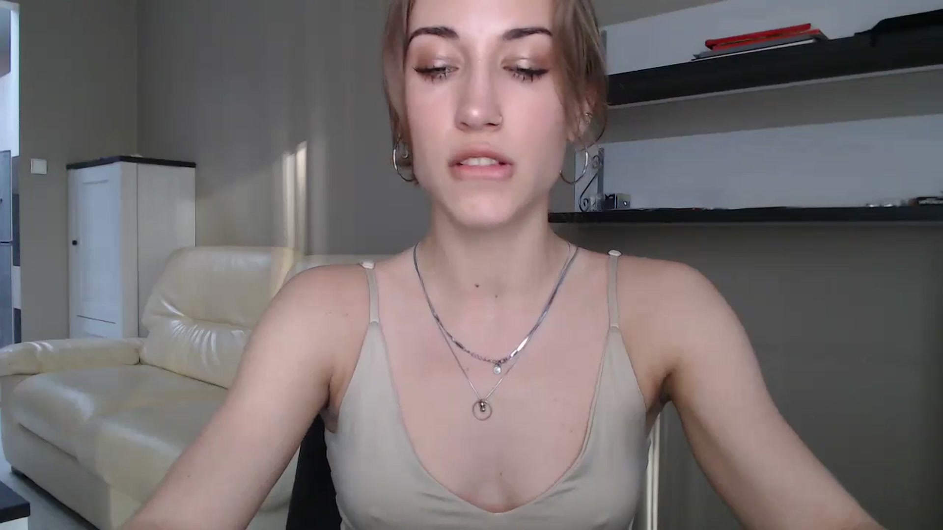 Gallery image thumbnail from GalaxyAnisia's myfreecams stream on, 08/22/2024, 17:03 image 10 of 20