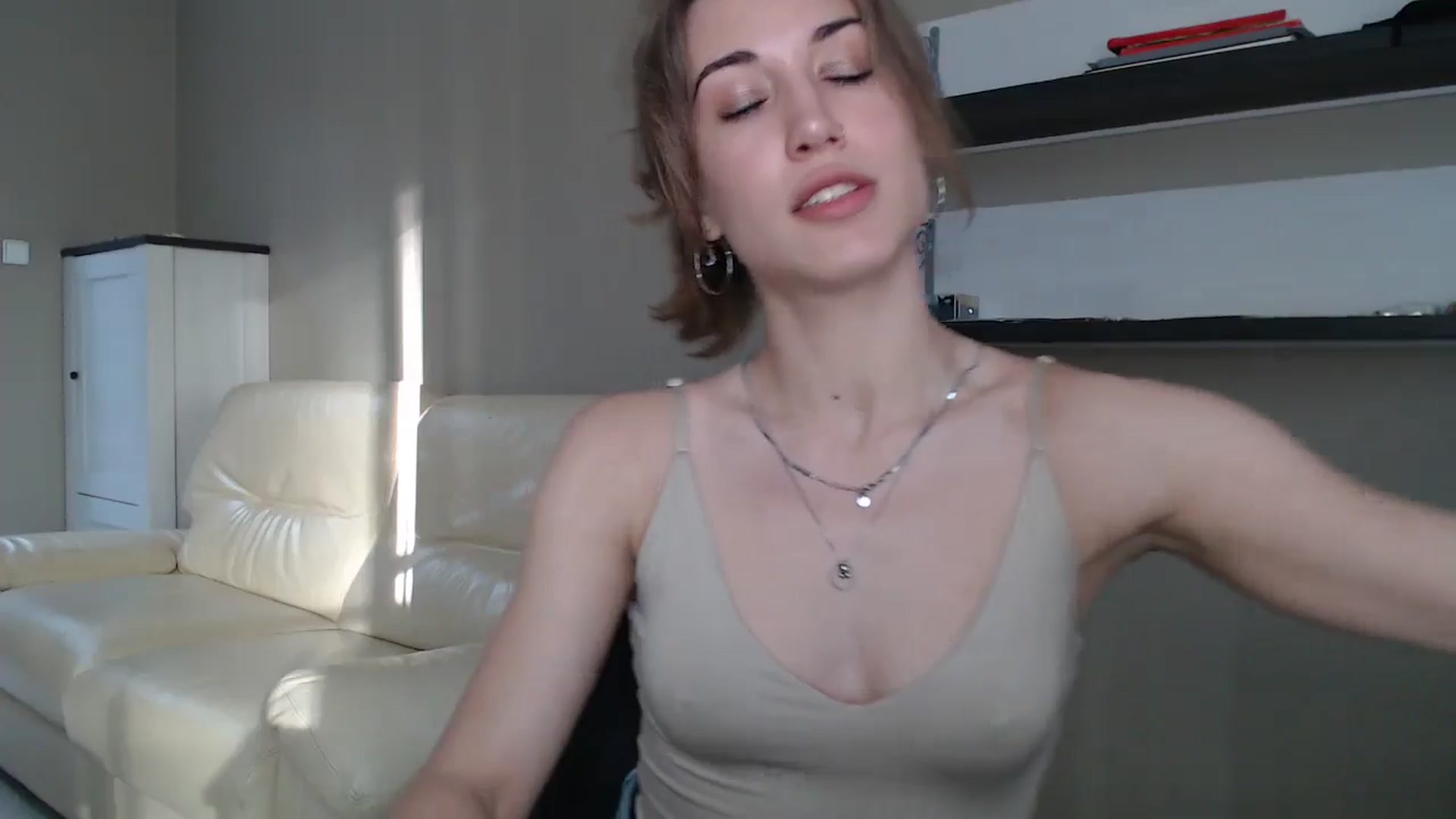 Gallery image thumbnail from GalaxyAnisia's myfreecams stream on, 08/22/2024, 17:03 image 12 of 20
