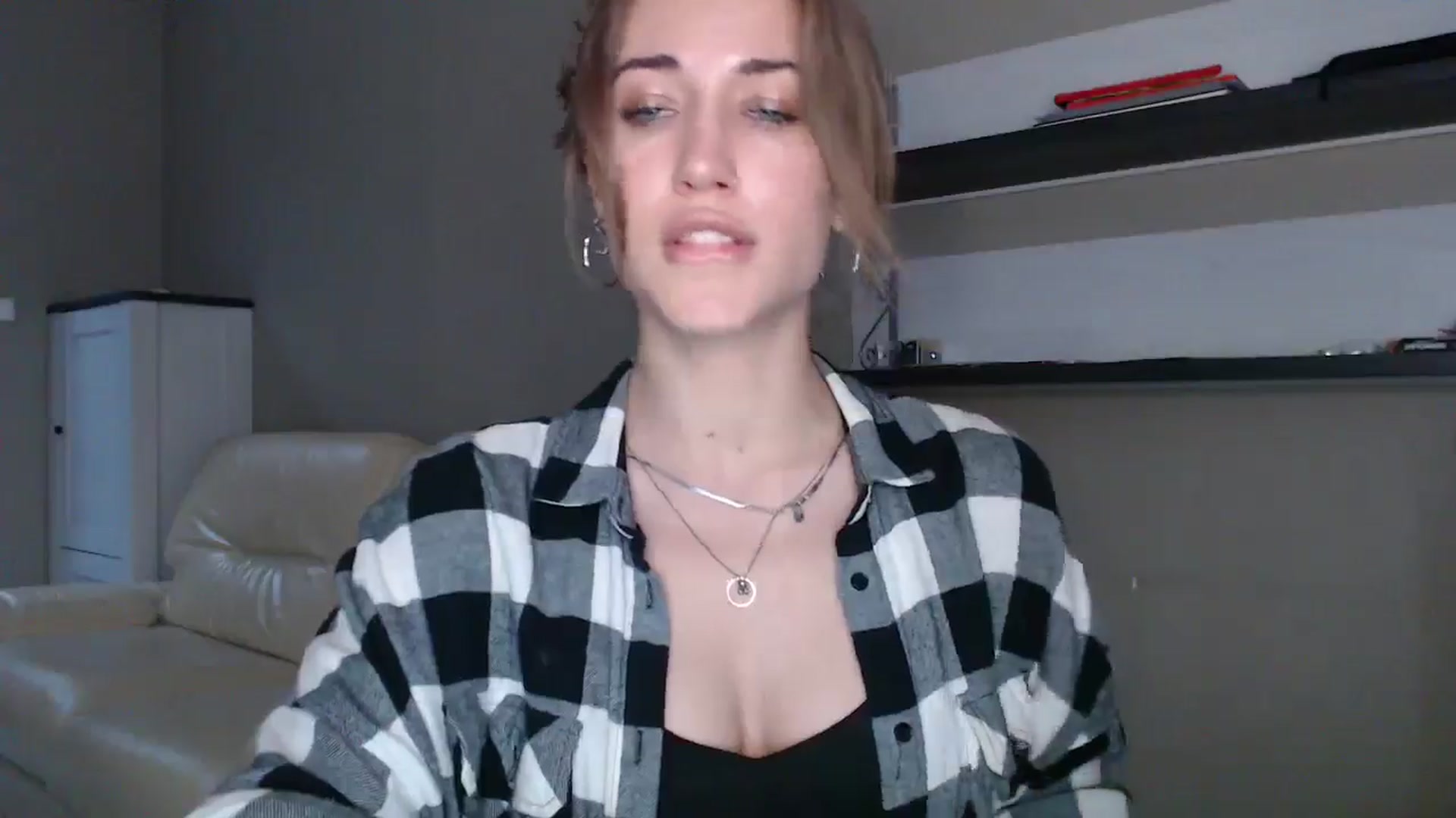 Gallery image thumbnail from GalaxyAnisia's myfreecams stream on, 08/22/2024, 18:15 image 2 of 20