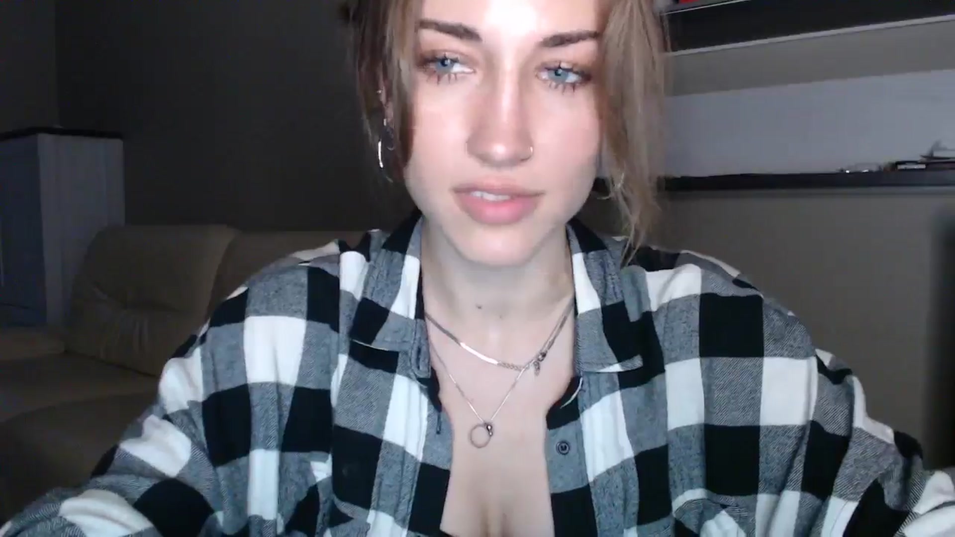 Gallery image thumbnail from GalaxyAnisia's myfreecams stream on, 08/22/2024, 18:15 image 19 of 20