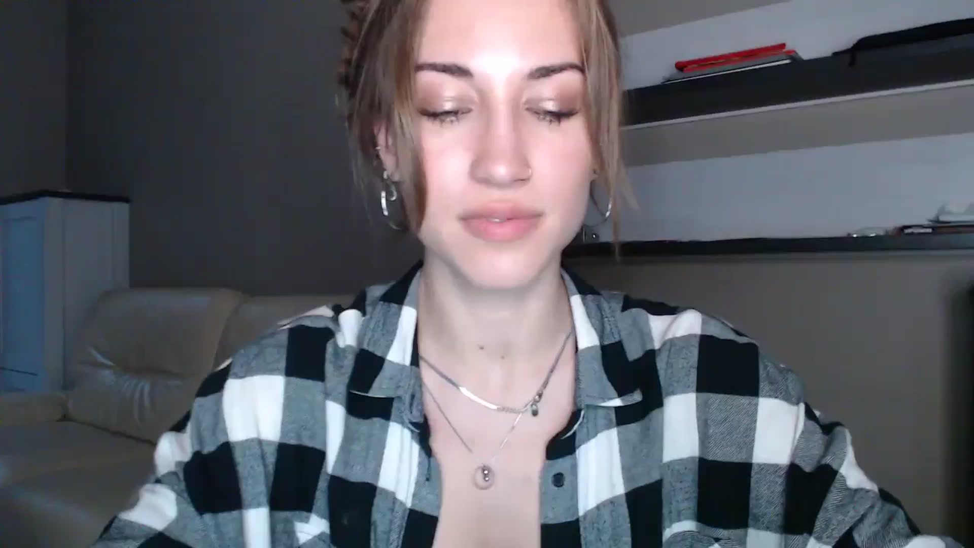 Gallery image thumbnail from GalaxyAnisia's myfreecams stream on, 08/22/2024, 18:15 image 10 of 20