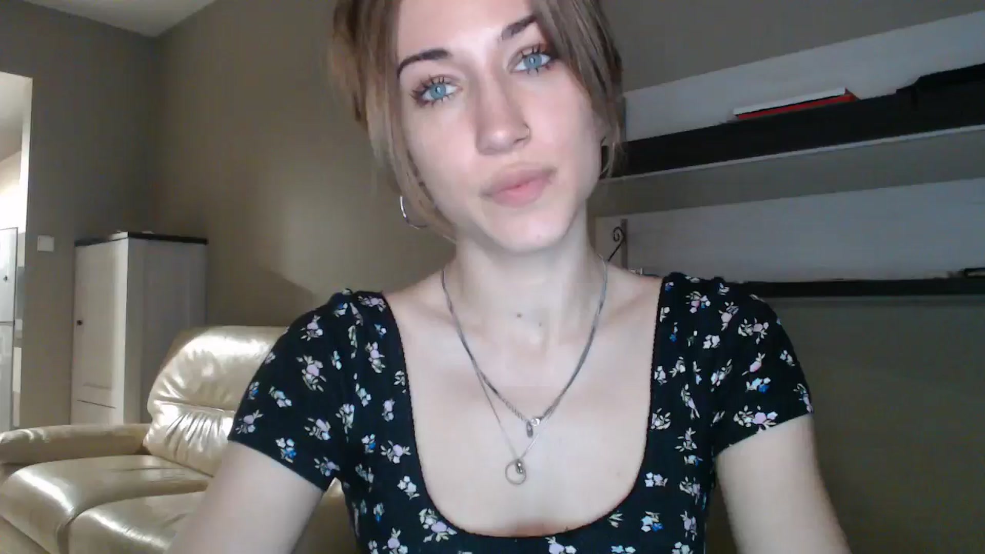 Gallery image thumbnail from GalaxyAnisia's myfreecams stream on, 08/23/2024, 19:19 image 16 of 20