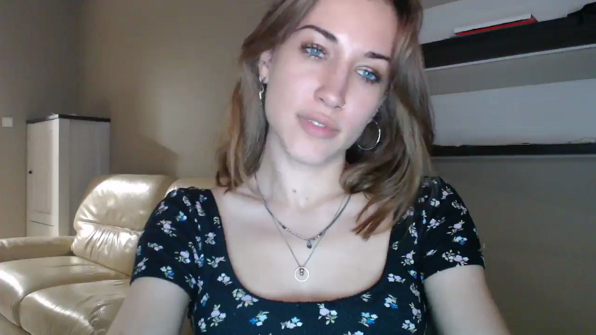 Gallery image thumbnail from GalaxyAnisia's myfreecams stream on, 08/23/2024, 20:02 image 3 of 20