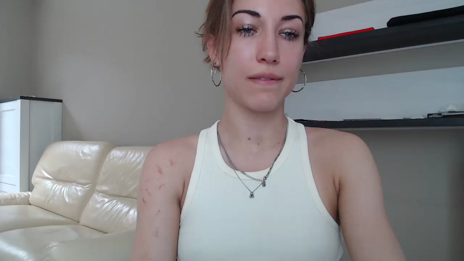 Gallery image thumbnail from GalaxyAnisia's myfreecams stream on, 08/25/2024, 13:01 image 1 of 20