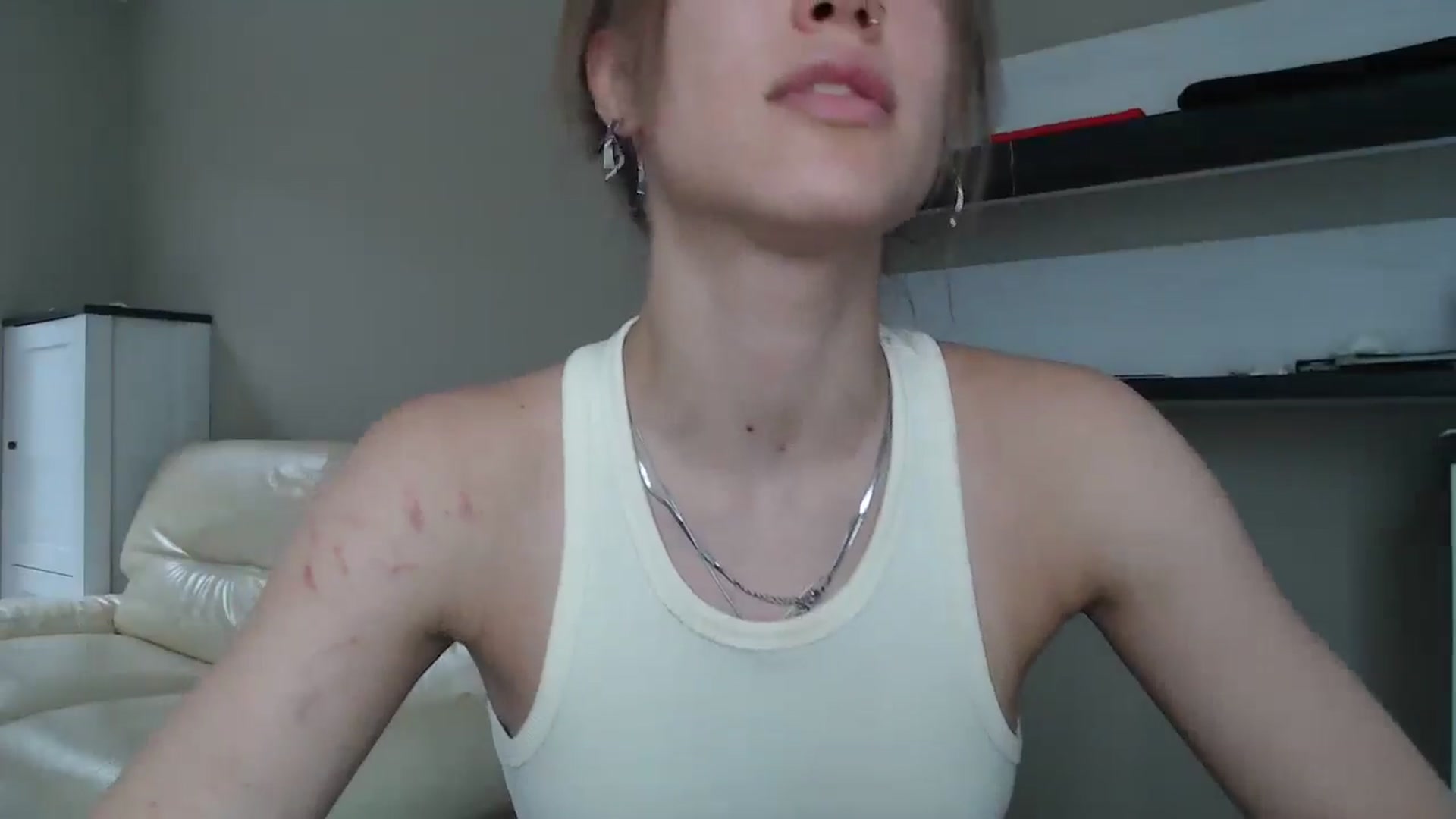 Gallery image thumbnail from GalaxyAnisia's myfreecams stream on, 08/25/2024, 13:01 image 12 of 20