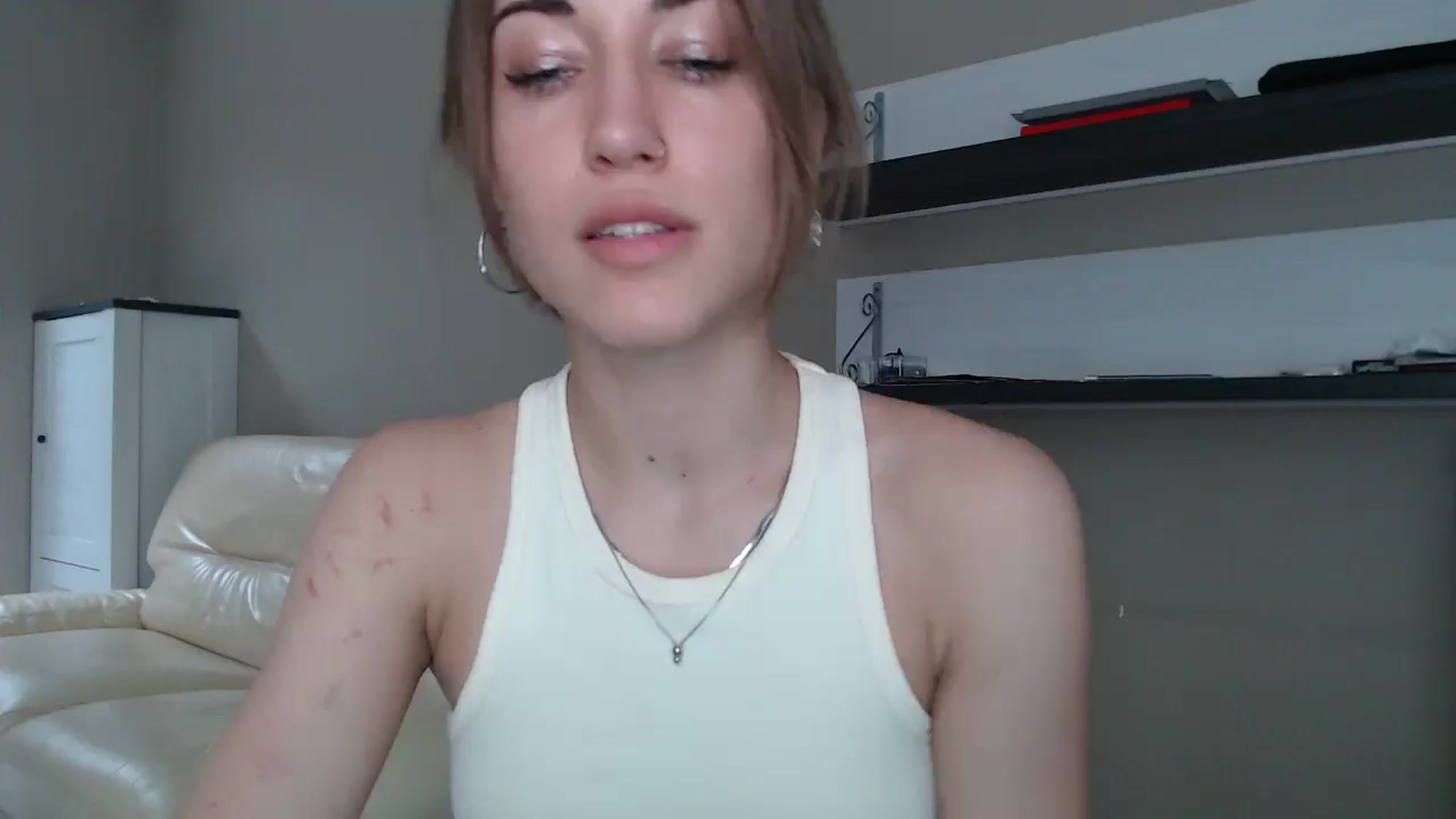 Gallery image thumbnail from GalaxyAnisia's myfreecams stream on, 08/25/2024, 14:32 image 1 of 20