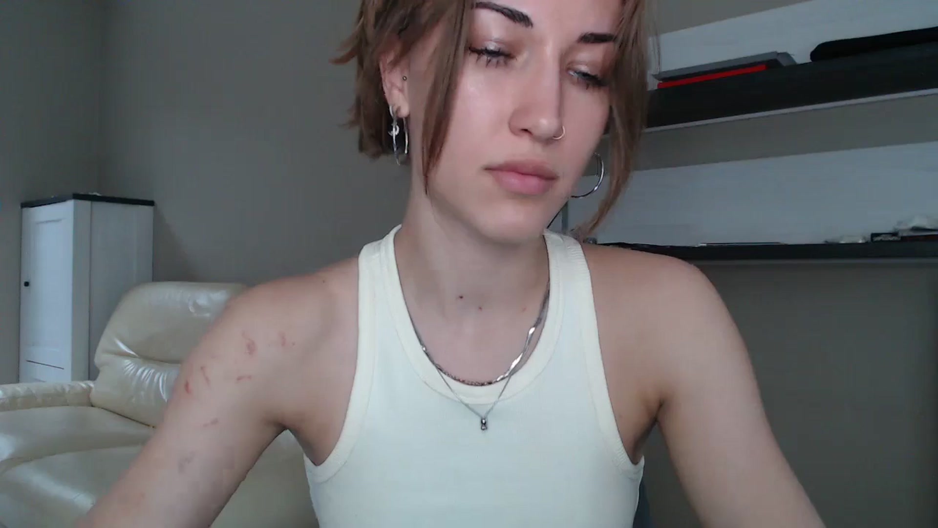Gallery image thumbnail from GalaxyAnisia's myfreecams stream on, 08/25/2024, 14:32 image 7 of 20