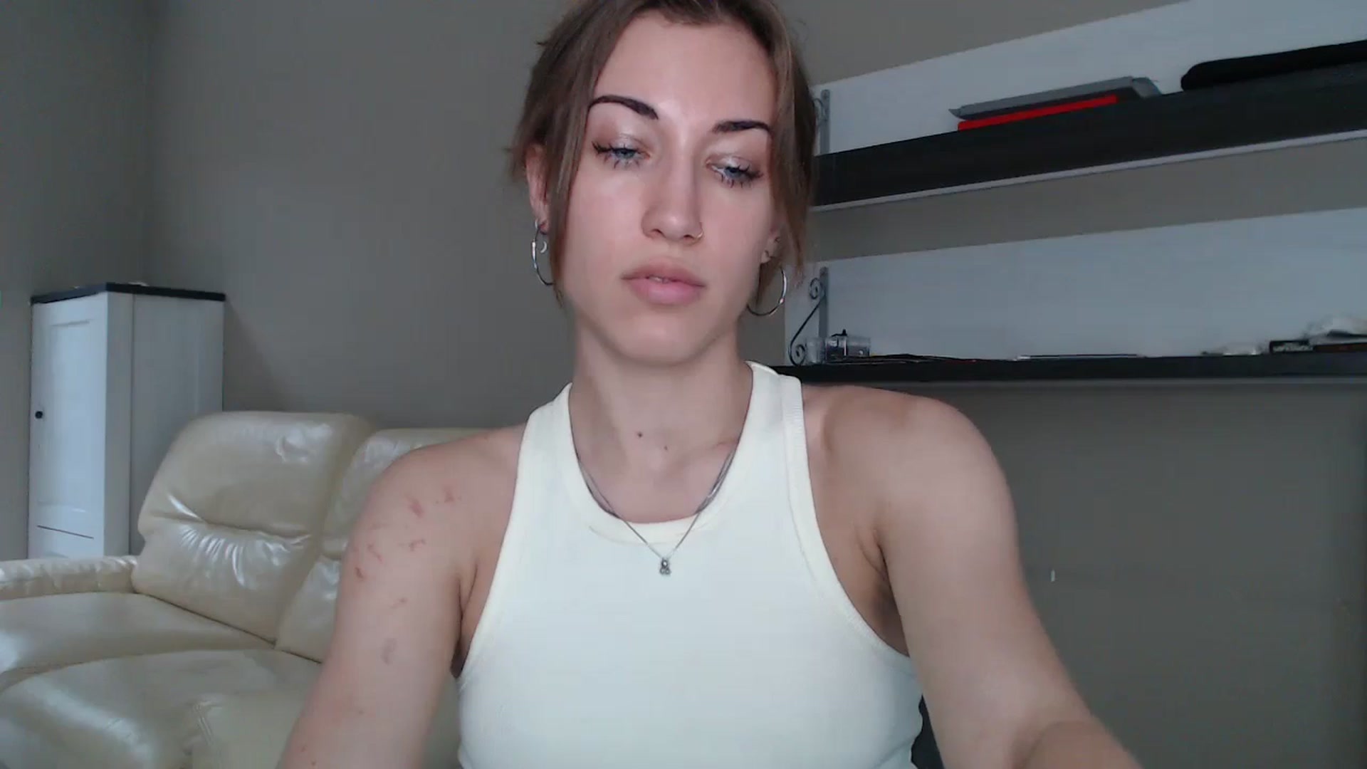 Gallery image thumbnail from GalaxyAnisia's myfreecams stream on, 08/25/2024, 14:32 image 16 of 20