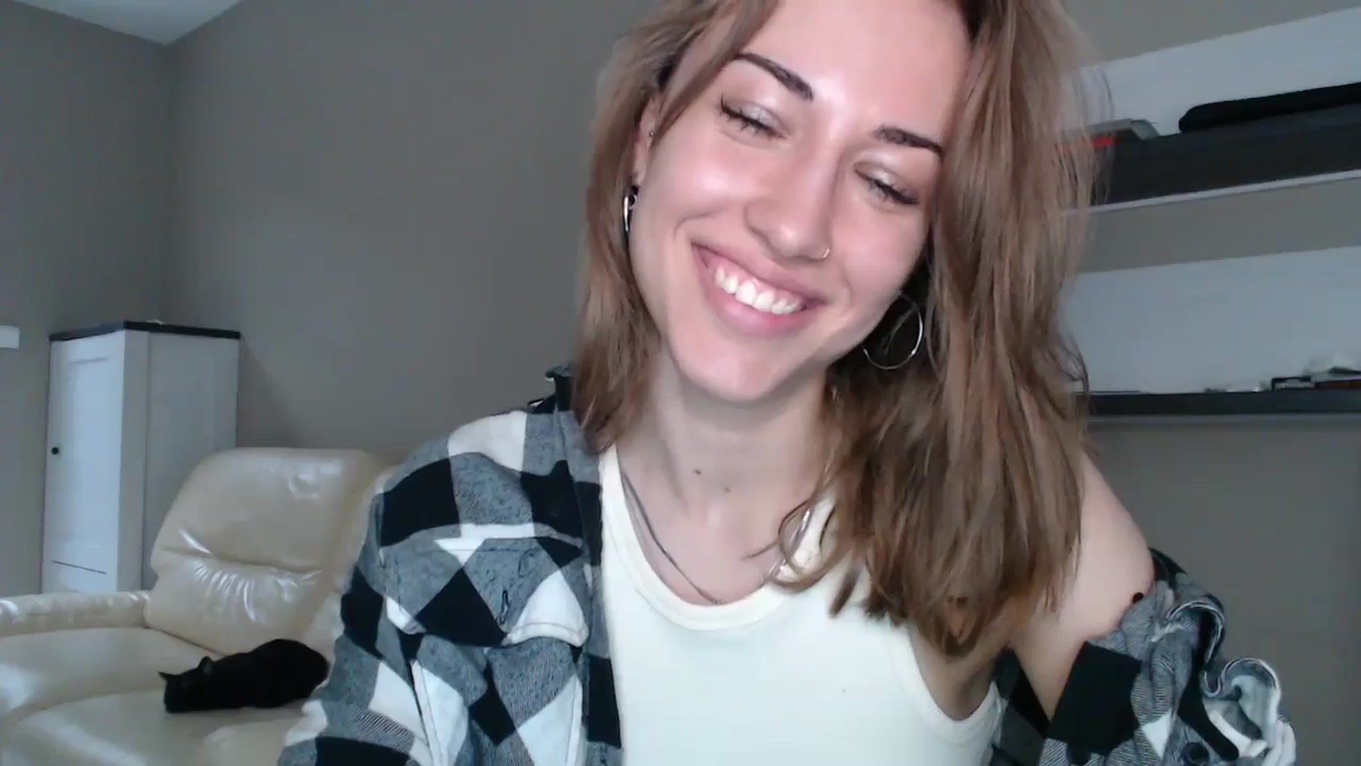 Gallery image thumbnail from GalaxyAnisia's myfreecams stream on, 08/25/2024, 15:23 image 9 of 20