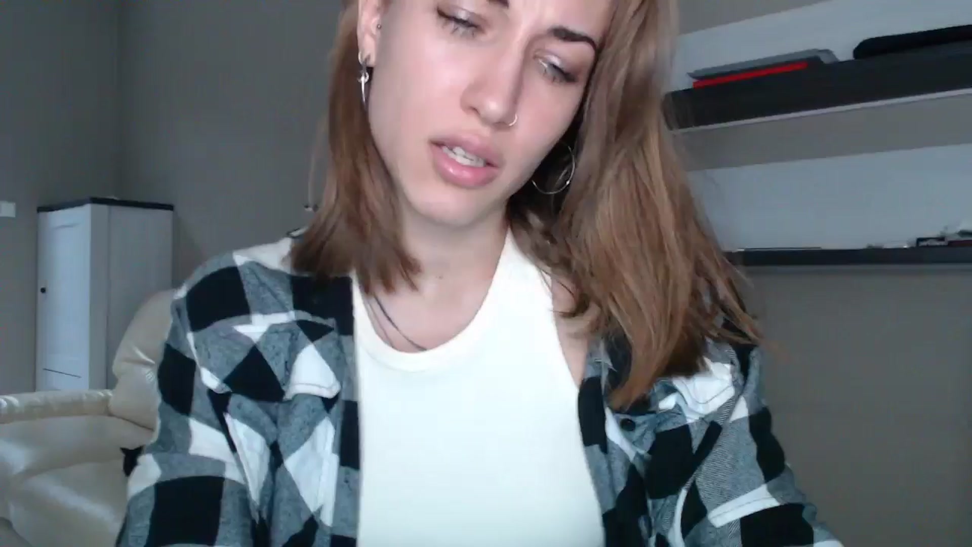 Gallery image thumbnail from GalaxyAnisia's myfreecams stream on, 08/25/2024, 15:23 image 17 of 20