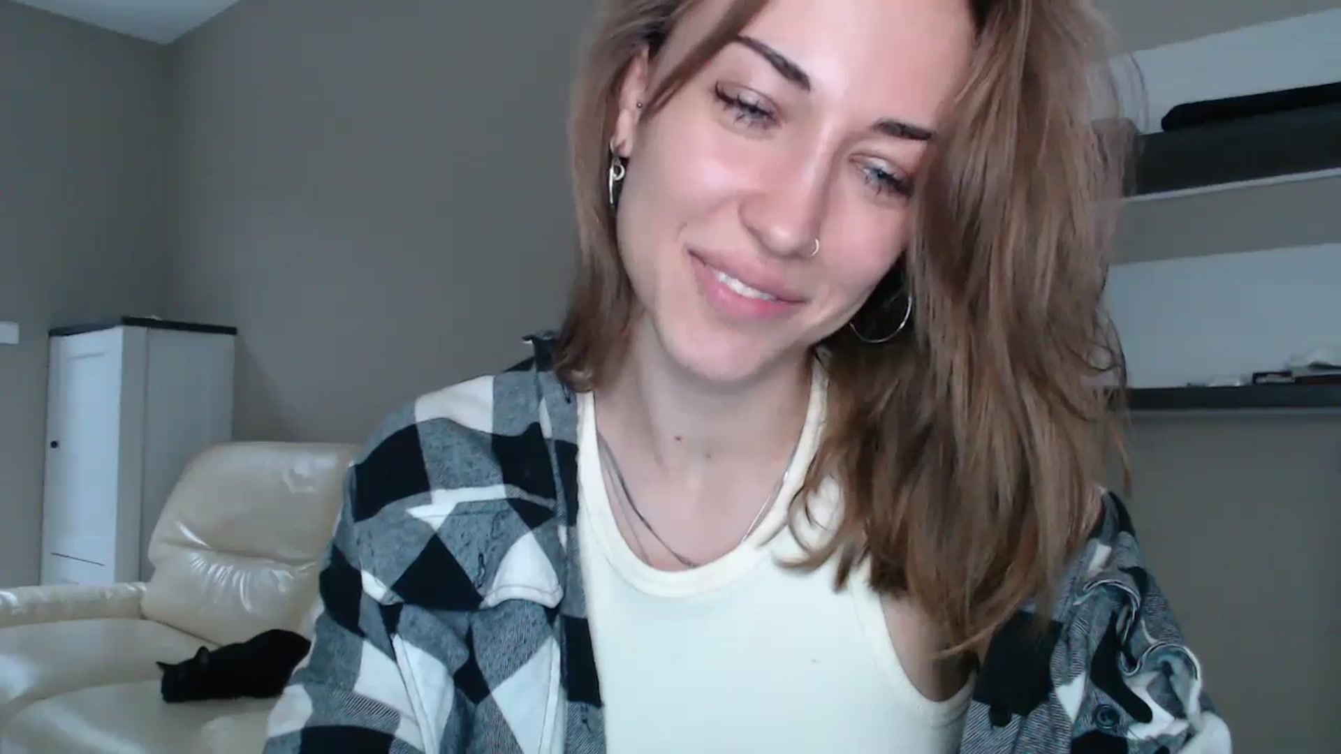 Gallery image thumbnail from GalaxyAnisia's myfreecams stream on, 08/25/2024, 15:23 image 7 of 20