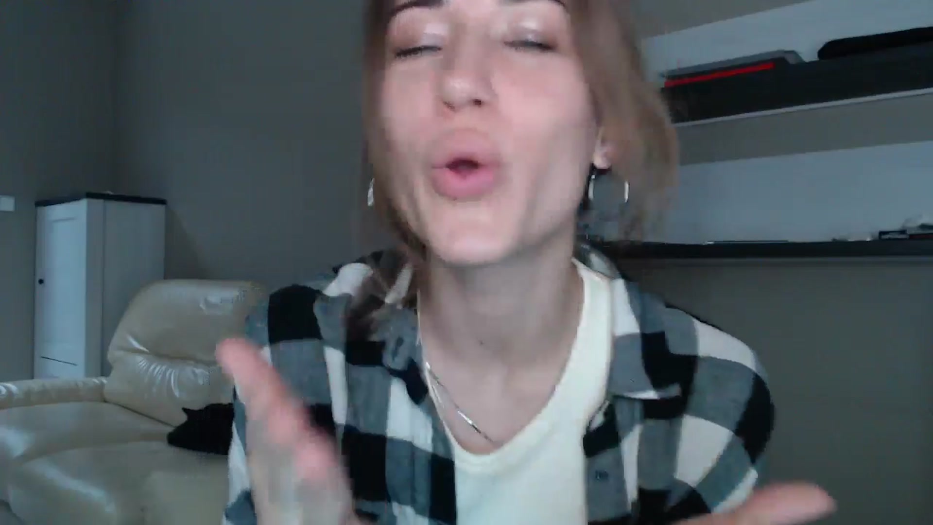 Gallery image thumbnail from GalaxyAnisia's myfreecams stream on, 08/25/2024, 15:51 image 4 of 20