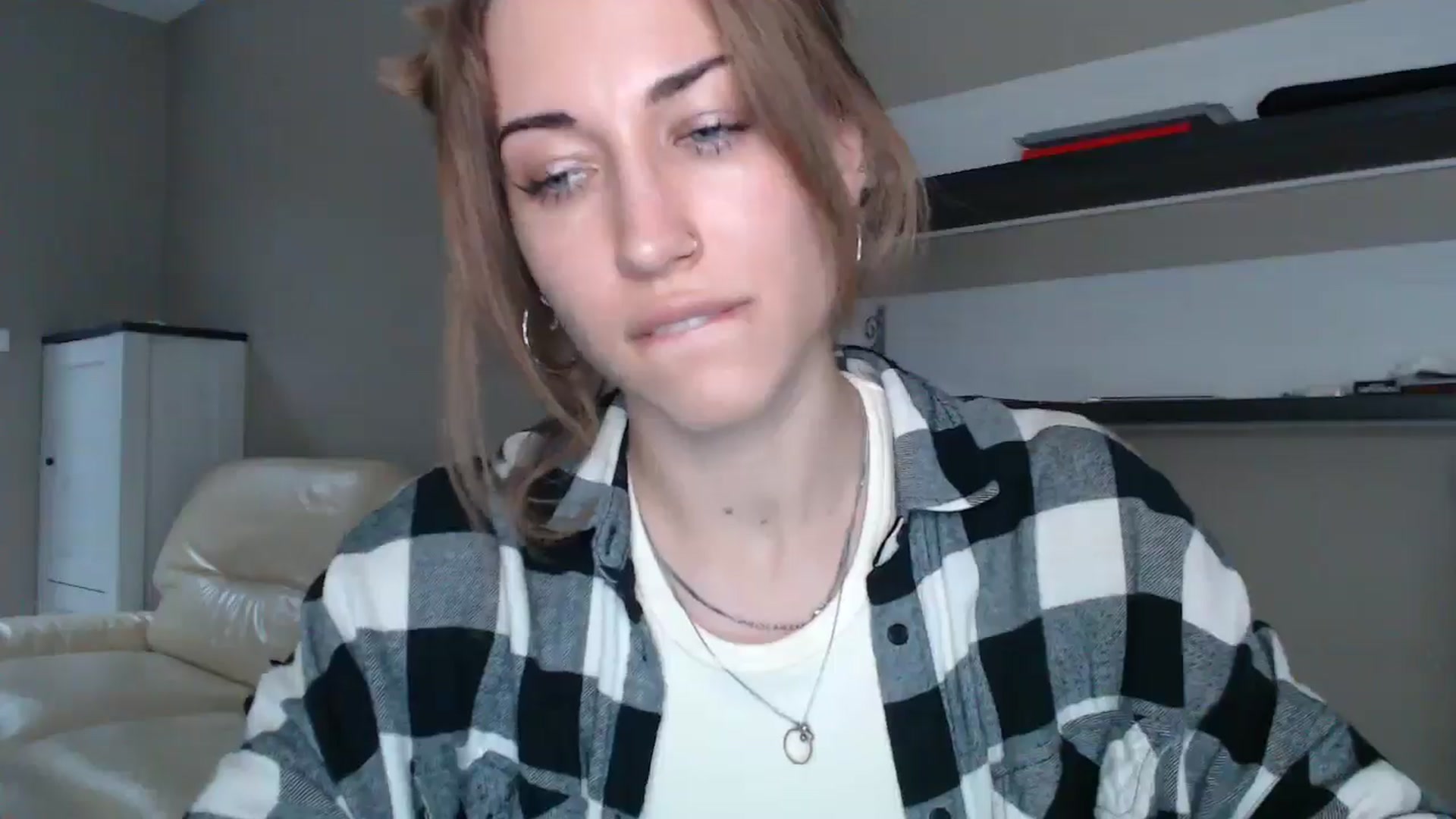 Gallery image thumbnail from GalaxyAnisia's myfreecams stream on, 08/25/2024, 15:51 image 11 of 20