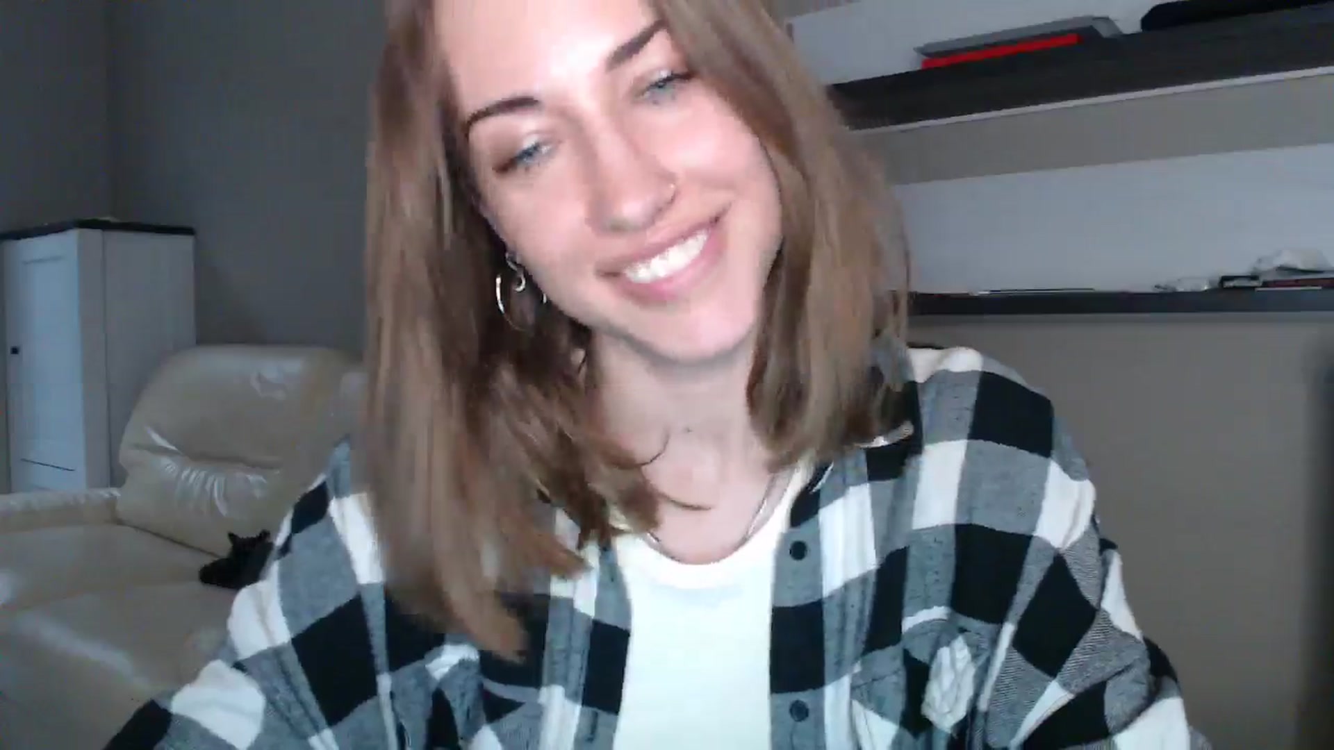 Gallery image thumbnail from GalaxyAnisia's myfreecams stream on, 08/25/2024, 16:36 image 18 of 20