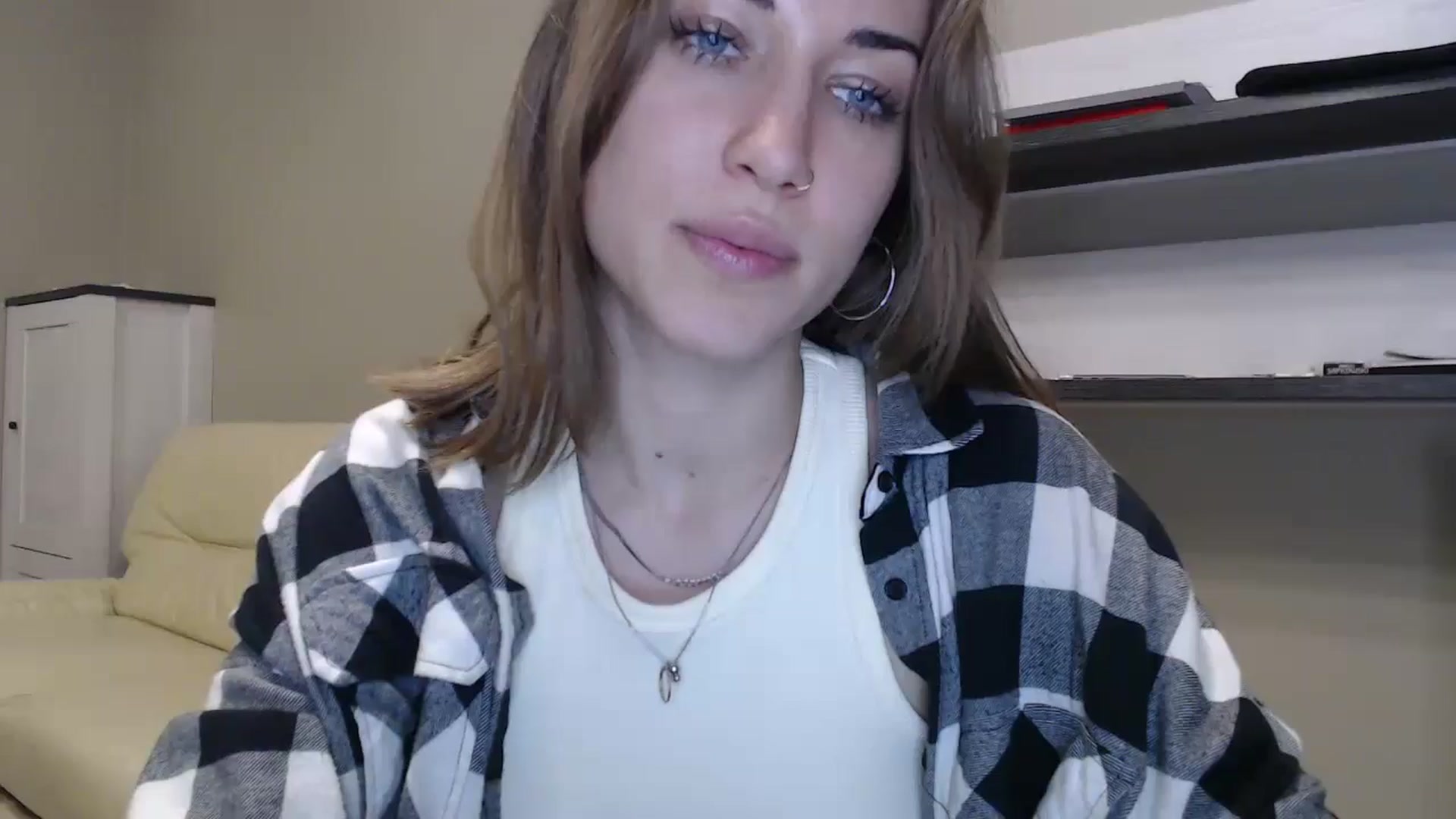 Gallery image thumbnail from GalaxyAnisia's myfreecams stream on, 08/25/2024, 19:15 image 1 of 20