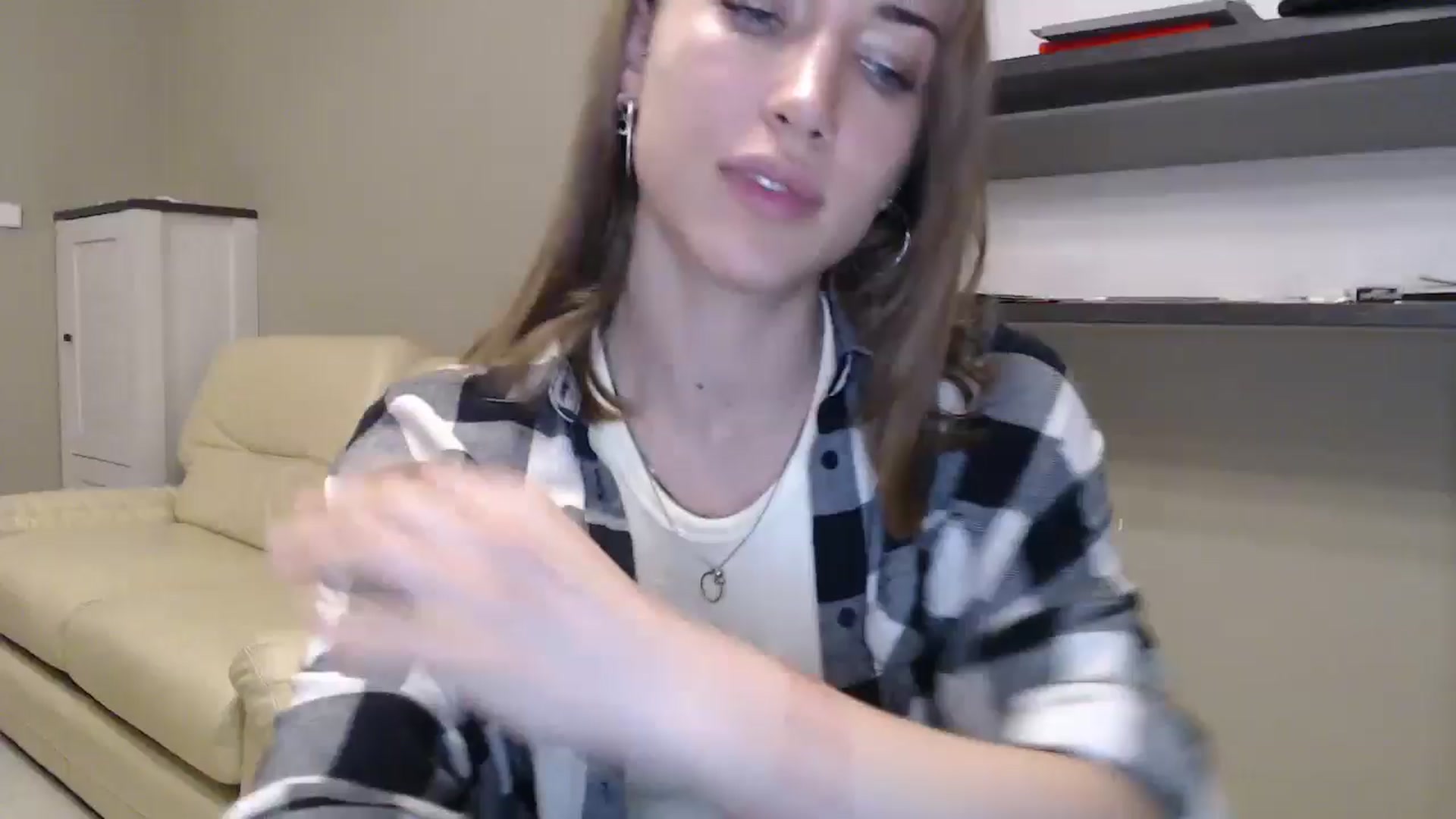 Gallery image thumbnail from GalaxyAnisia's myfreecams stream on, 08/25/2024, 19:15 image 7 of 20
