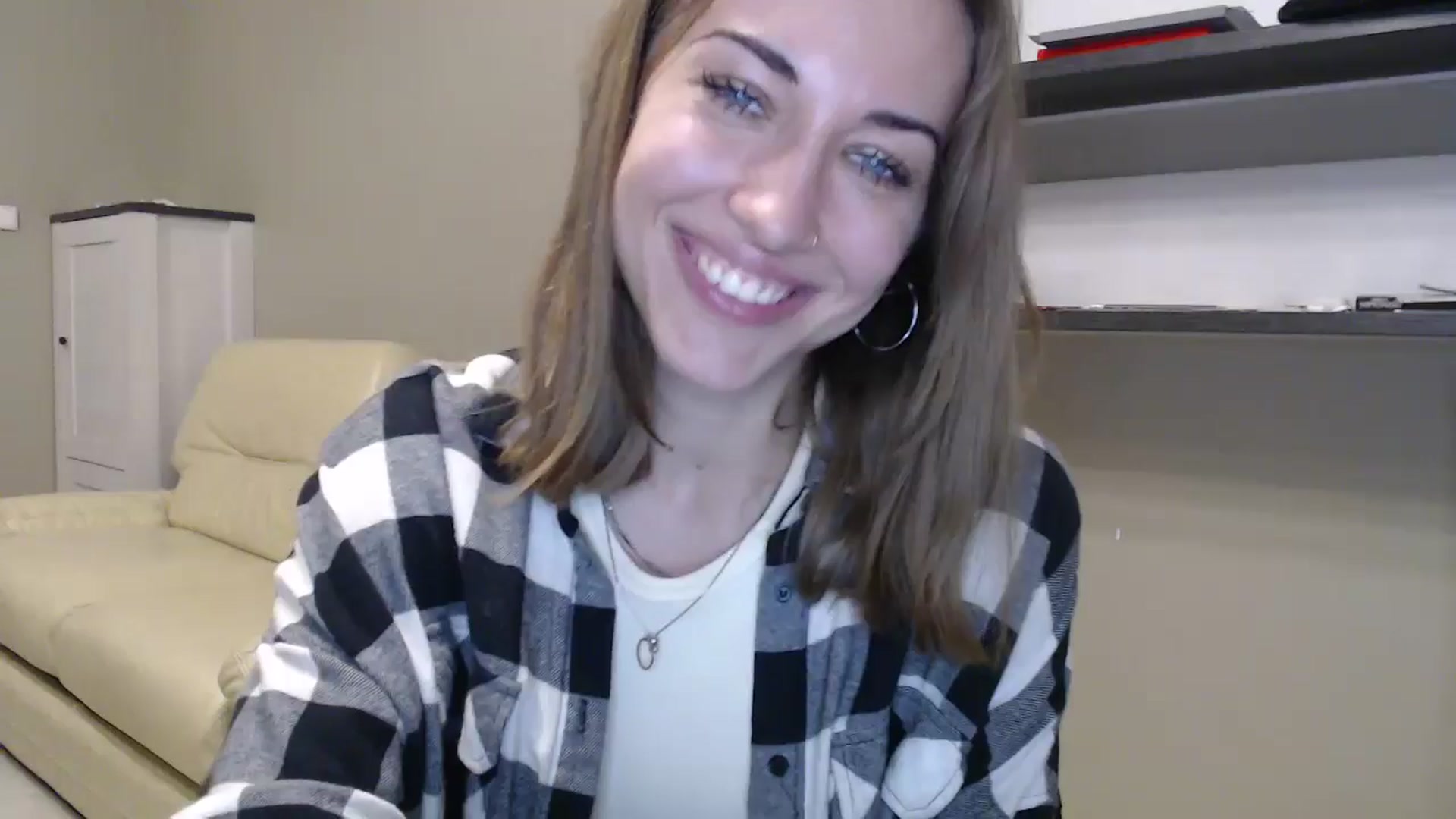 Gallery image thumbnail from GalaxyAnisia's myfreecams stream on, 08/25/2024, 19:15 image 15 of 20
