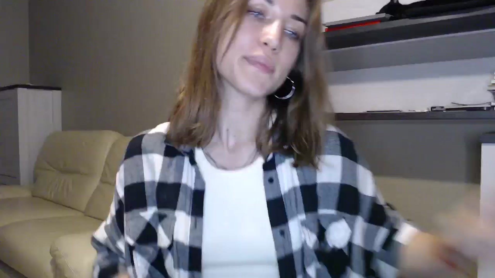 Gallery image thumbnail from GalaxyAnisia's myfreecams stream on, 08/25/2024, 20:48 image 7 of 20