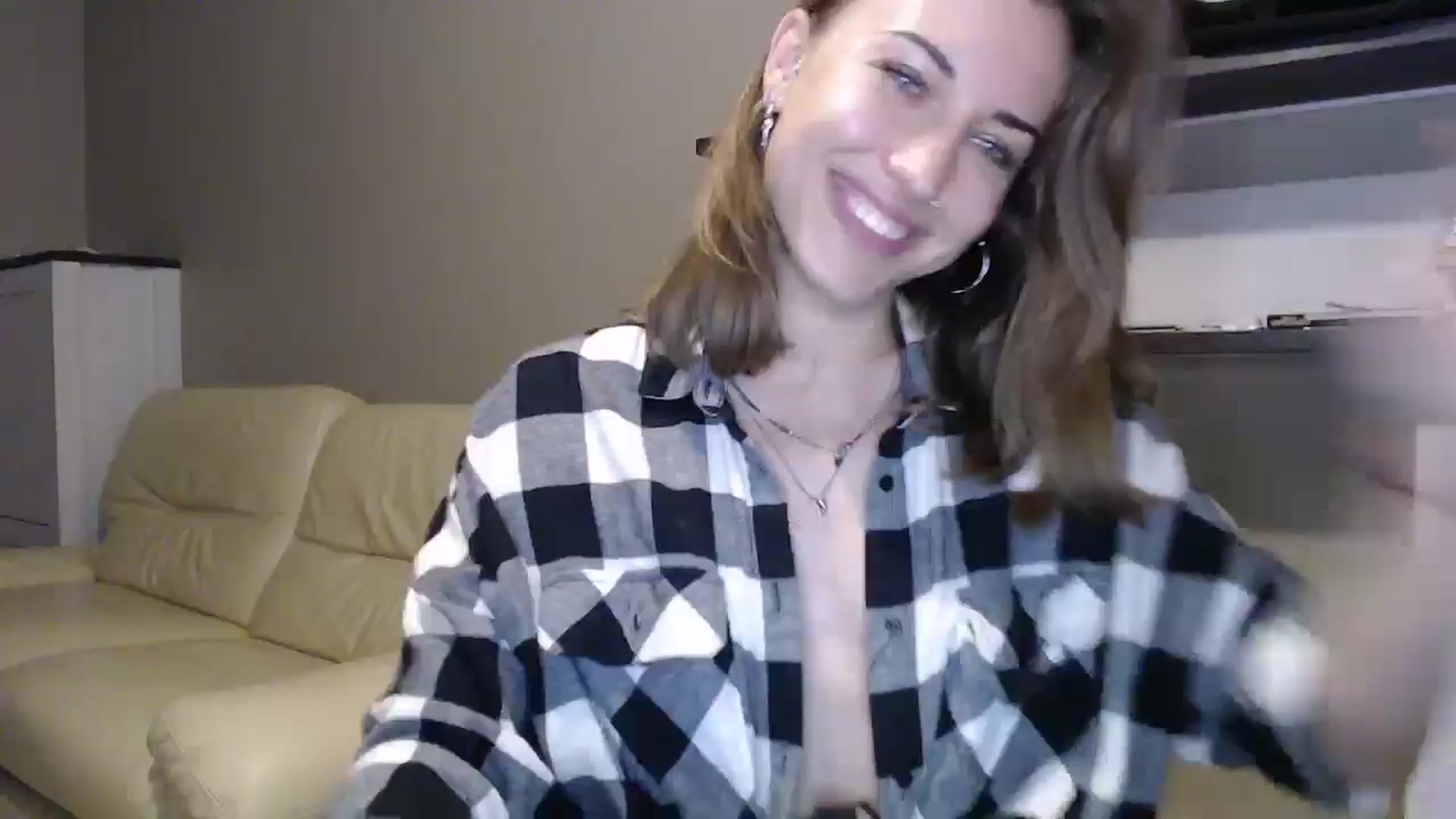 Gallery image thumbnail from GalaxyAnisia's myfreecams stream on, 08/25/2024, 20:48 image 14 of 20