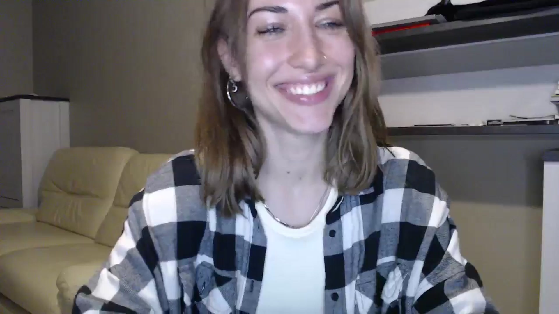 Gallery image thumbnail from GalaxyAnisia's myfreecams stream on, 08/25/2024, 20:48 image 4 of 20