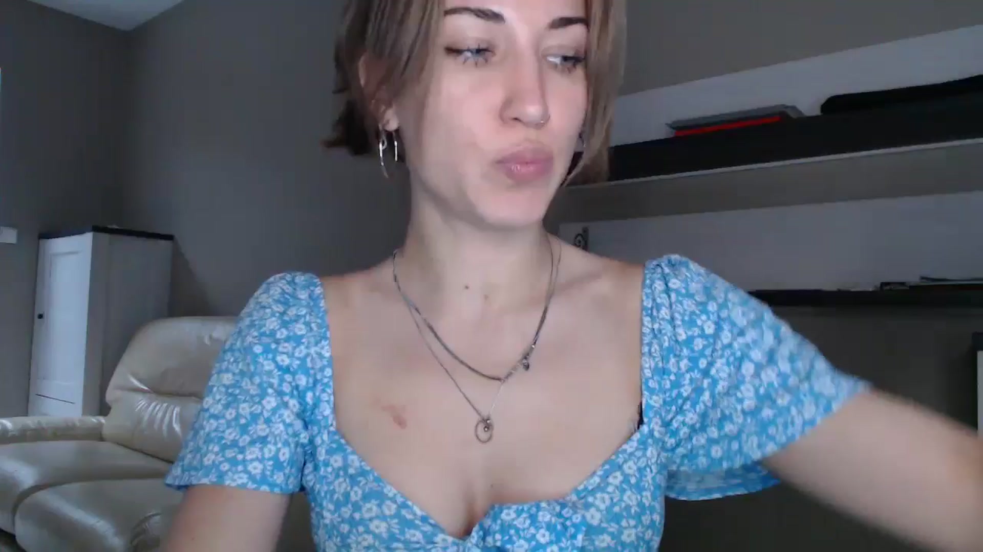 Gallery image thumbnail from GalaxyAnisia's myfreecams stream on, 08/26/2024, 17:24 image 1 of 20