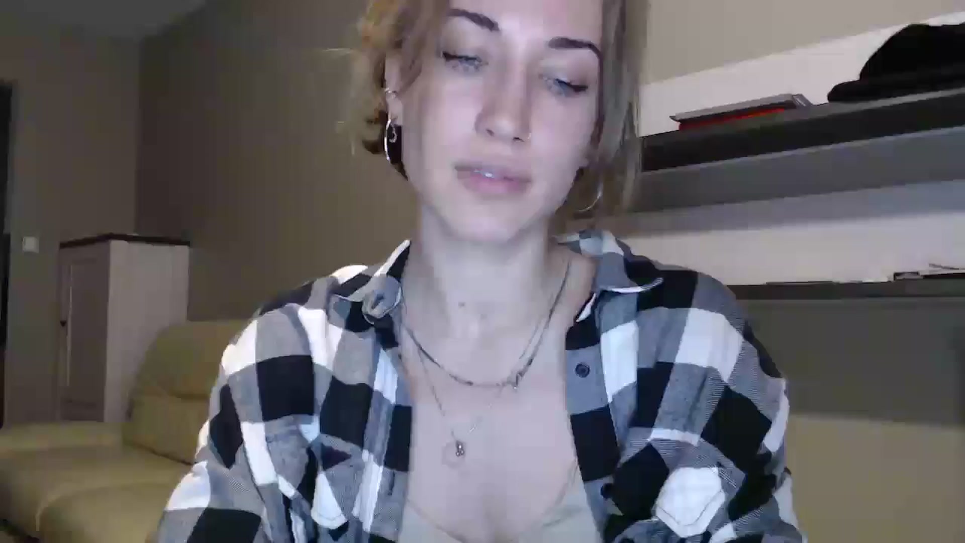 Gallery image thumbnail from GalaxyAnisia's myfreecams stream on, 08/26/2024, 18:49 image 14 of 20